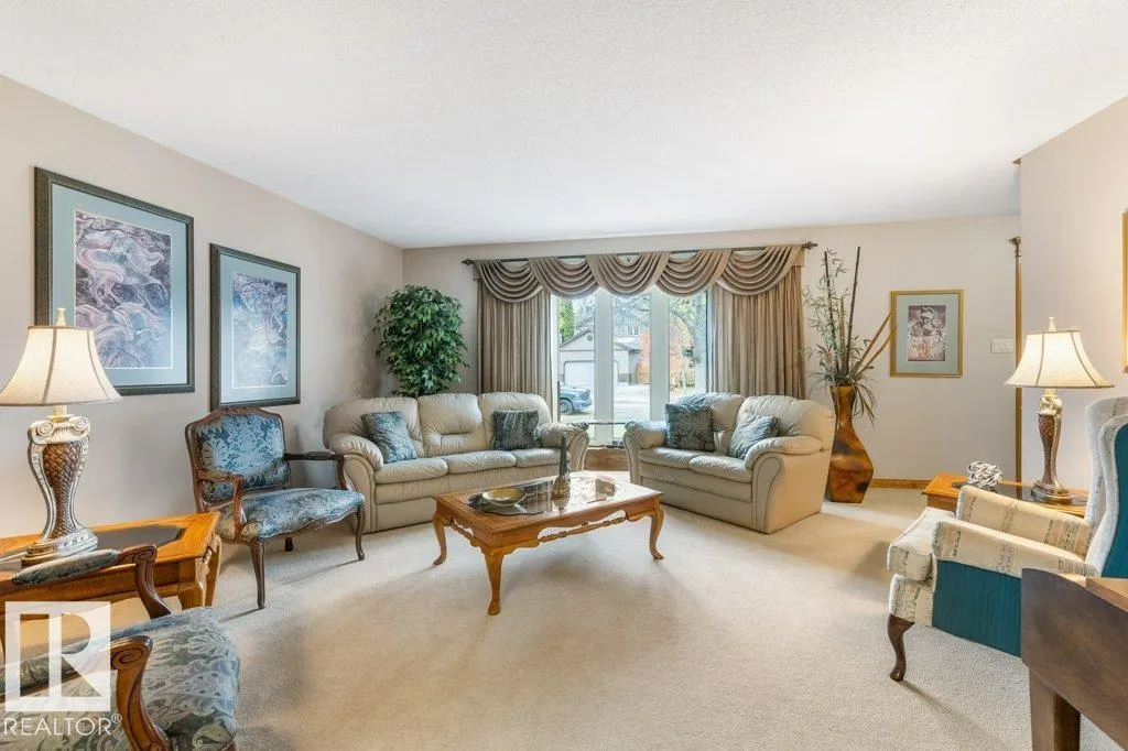 21 LORNE Crescent