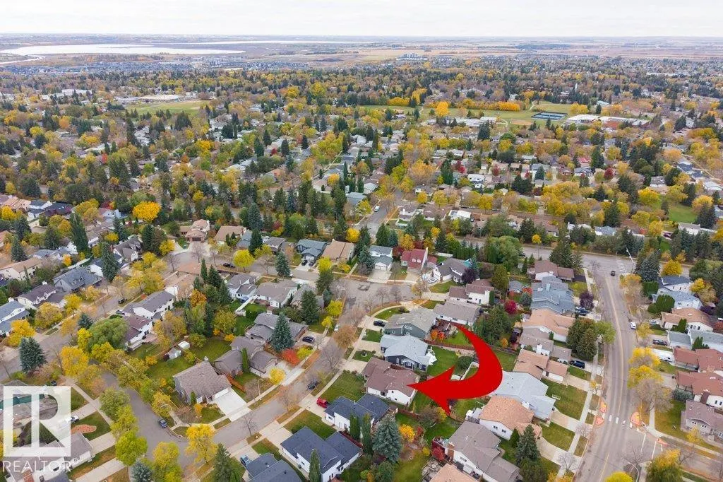 21 LORNE Crescent