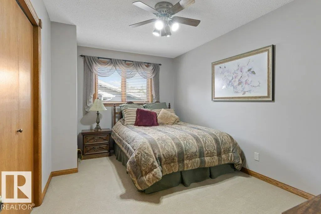 21 LORNE Crescent