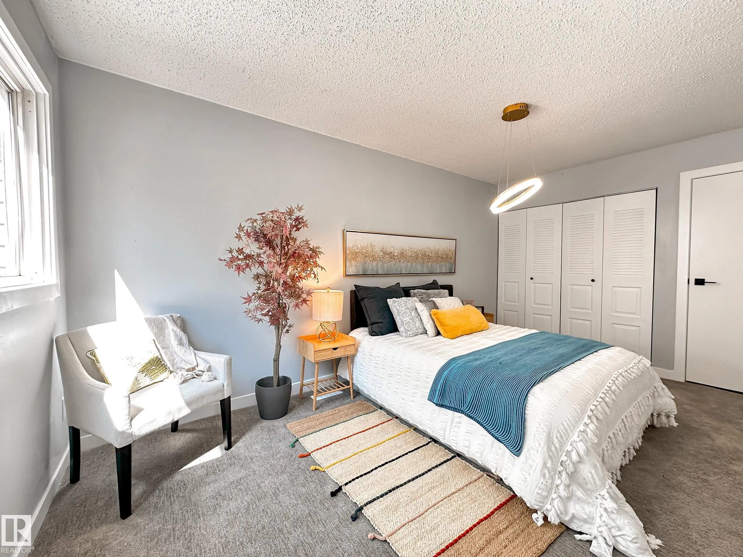 862 ERIN Place
