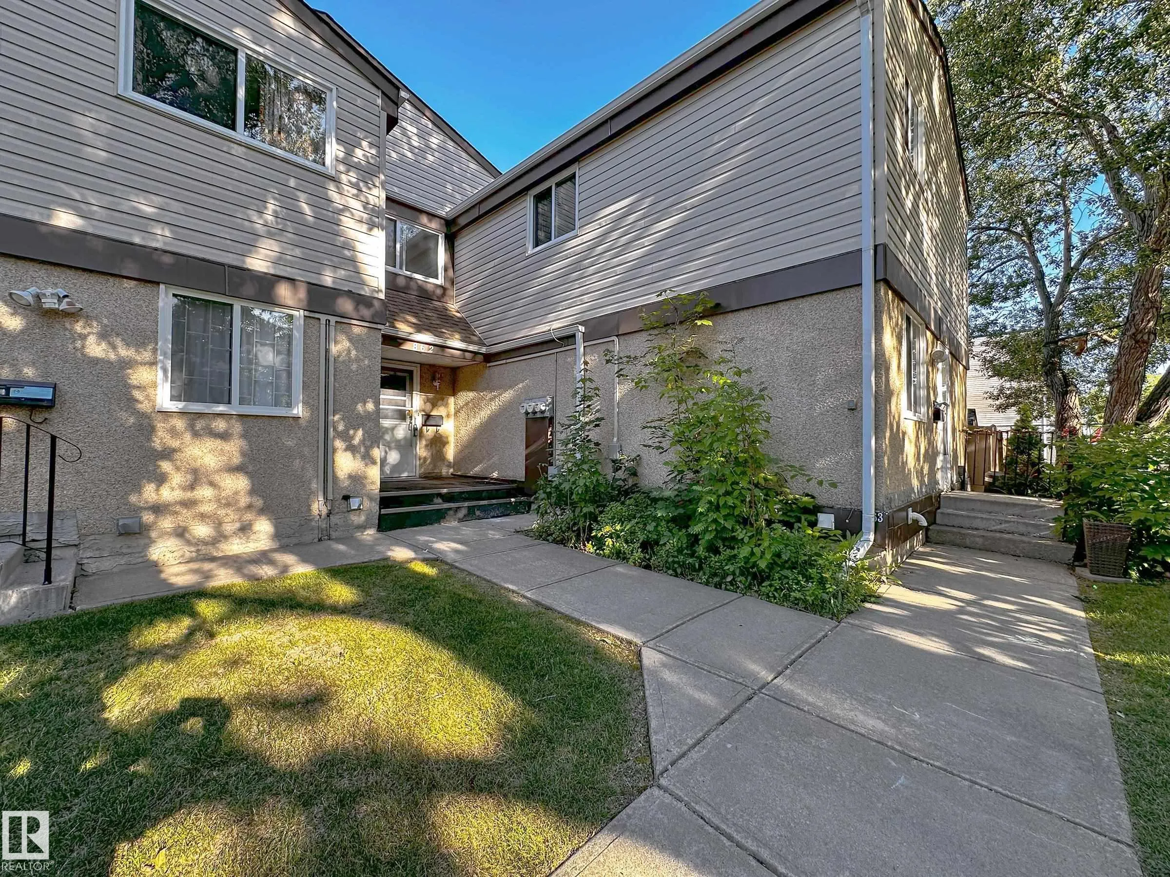 862 ERIN Place