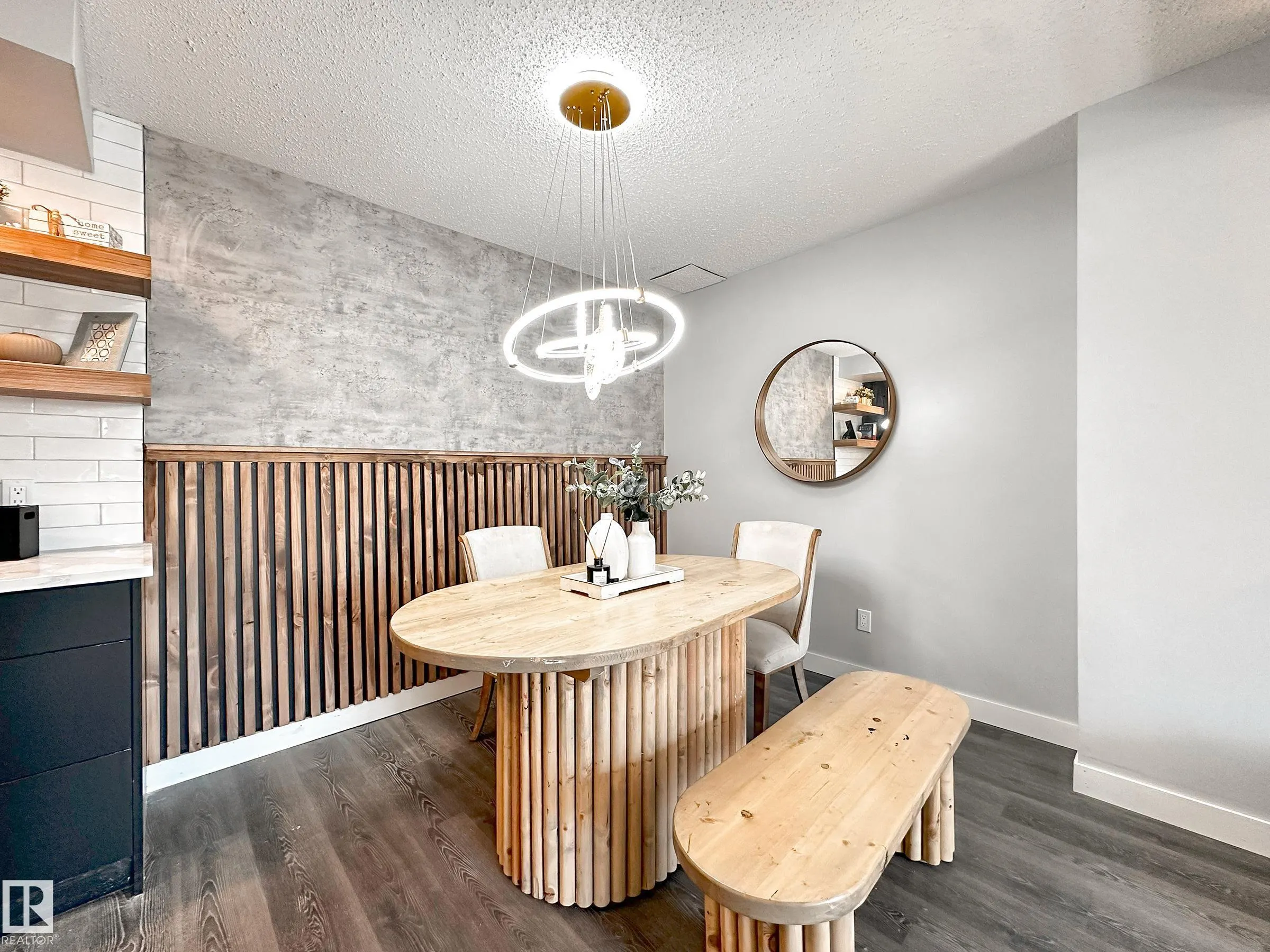 862 ERIN Place