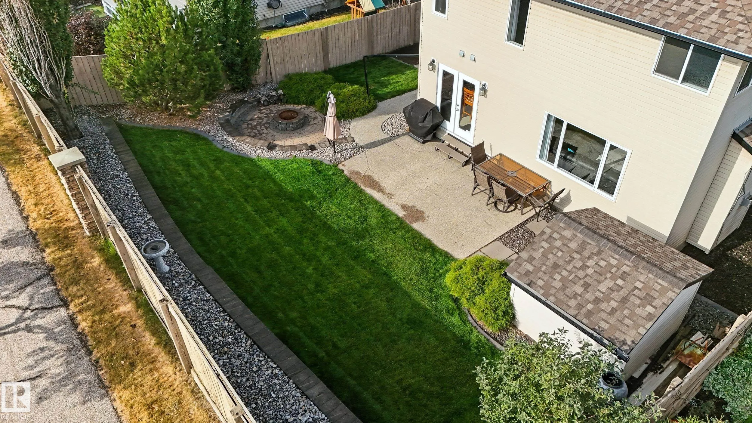 5 VALLEY Close