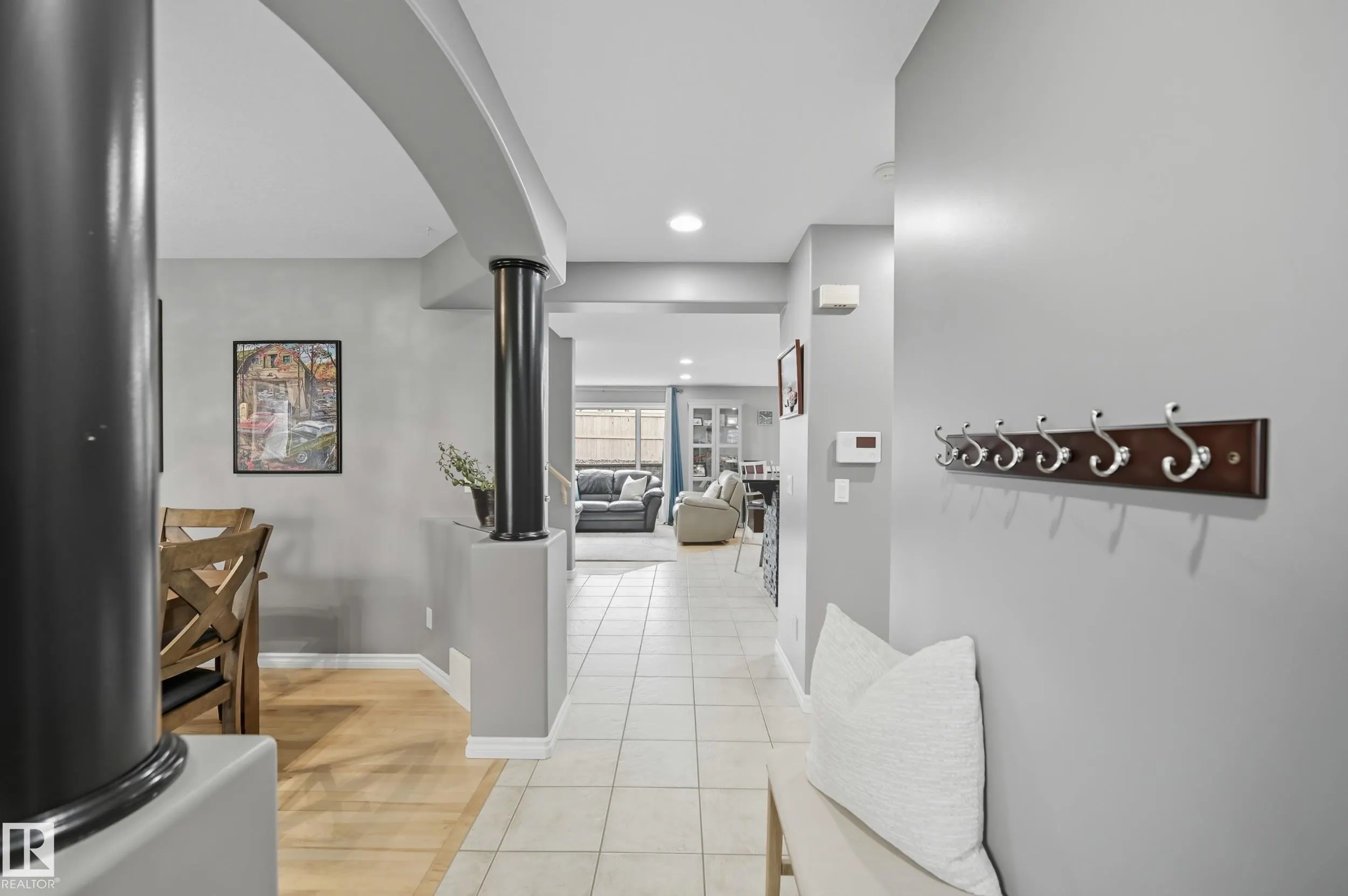 5 VALLEY Close