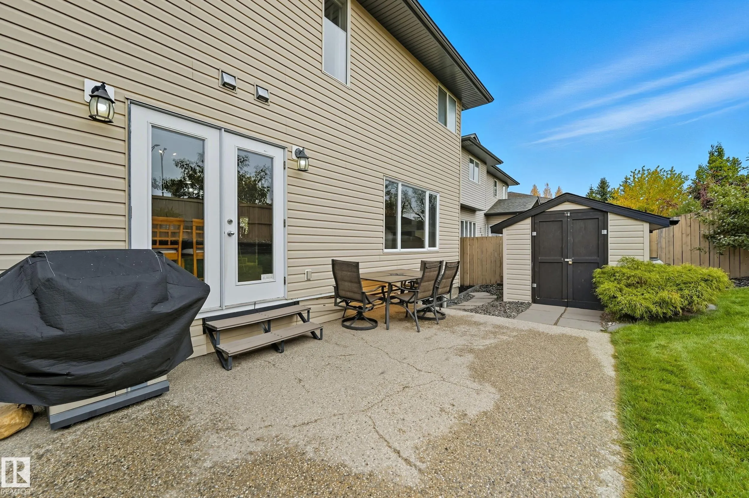 5 VALLEY Close