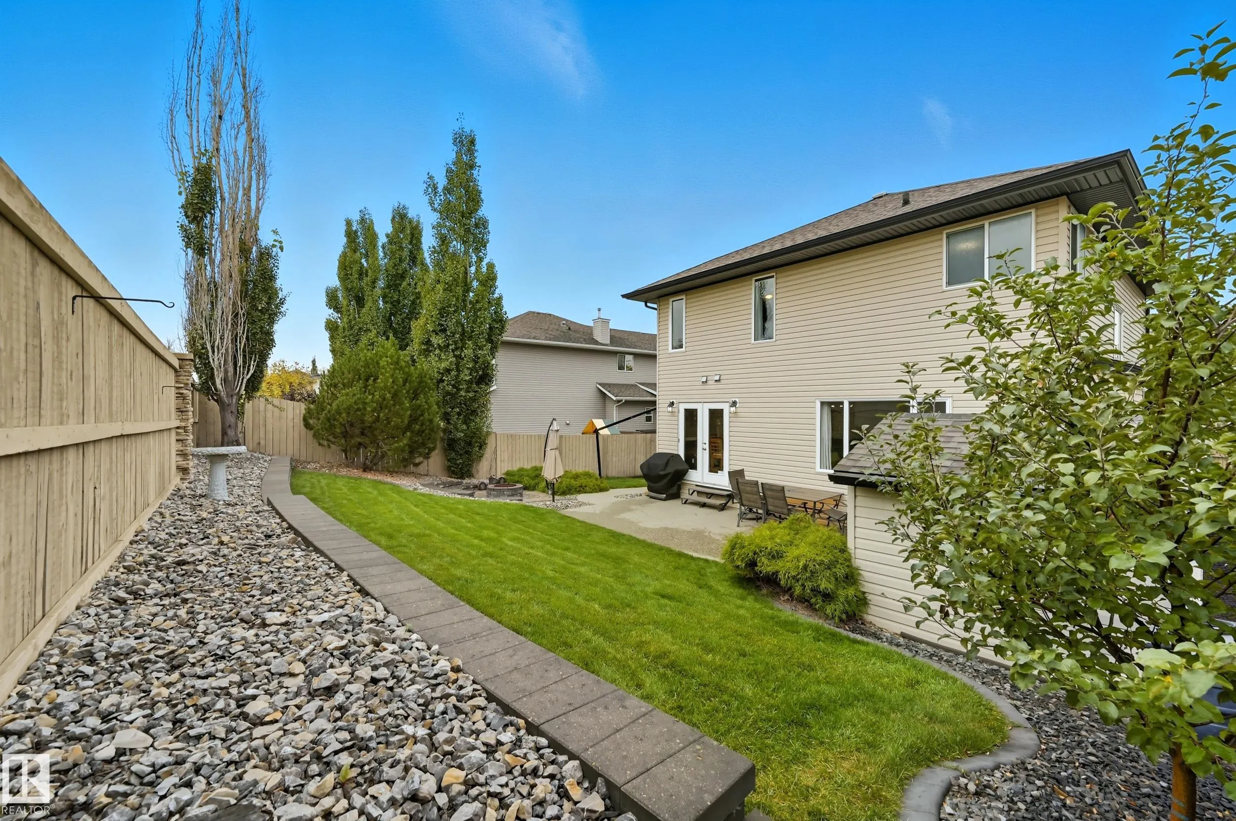 5 VALLEY Close