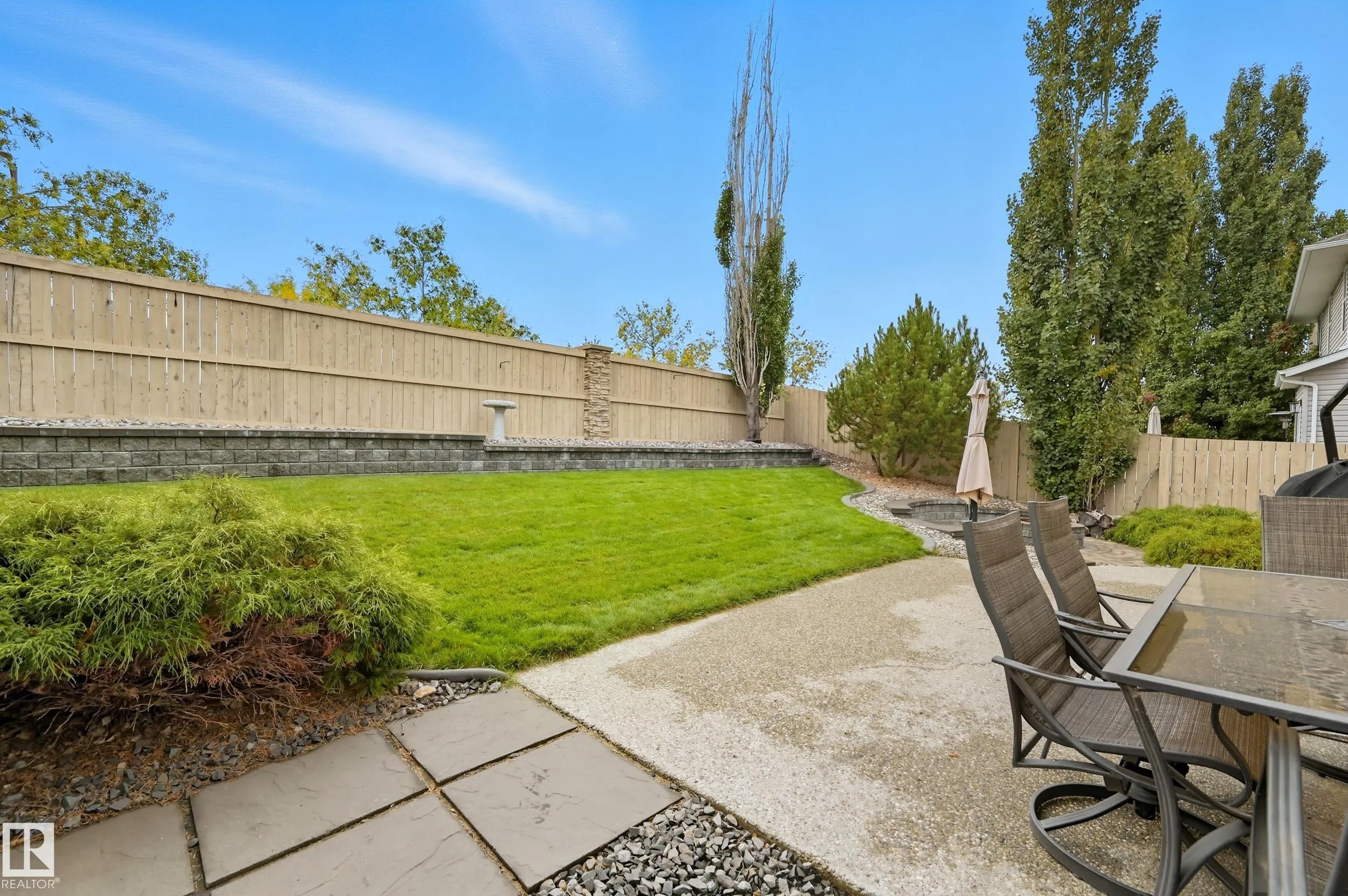 5 VALLEY Close