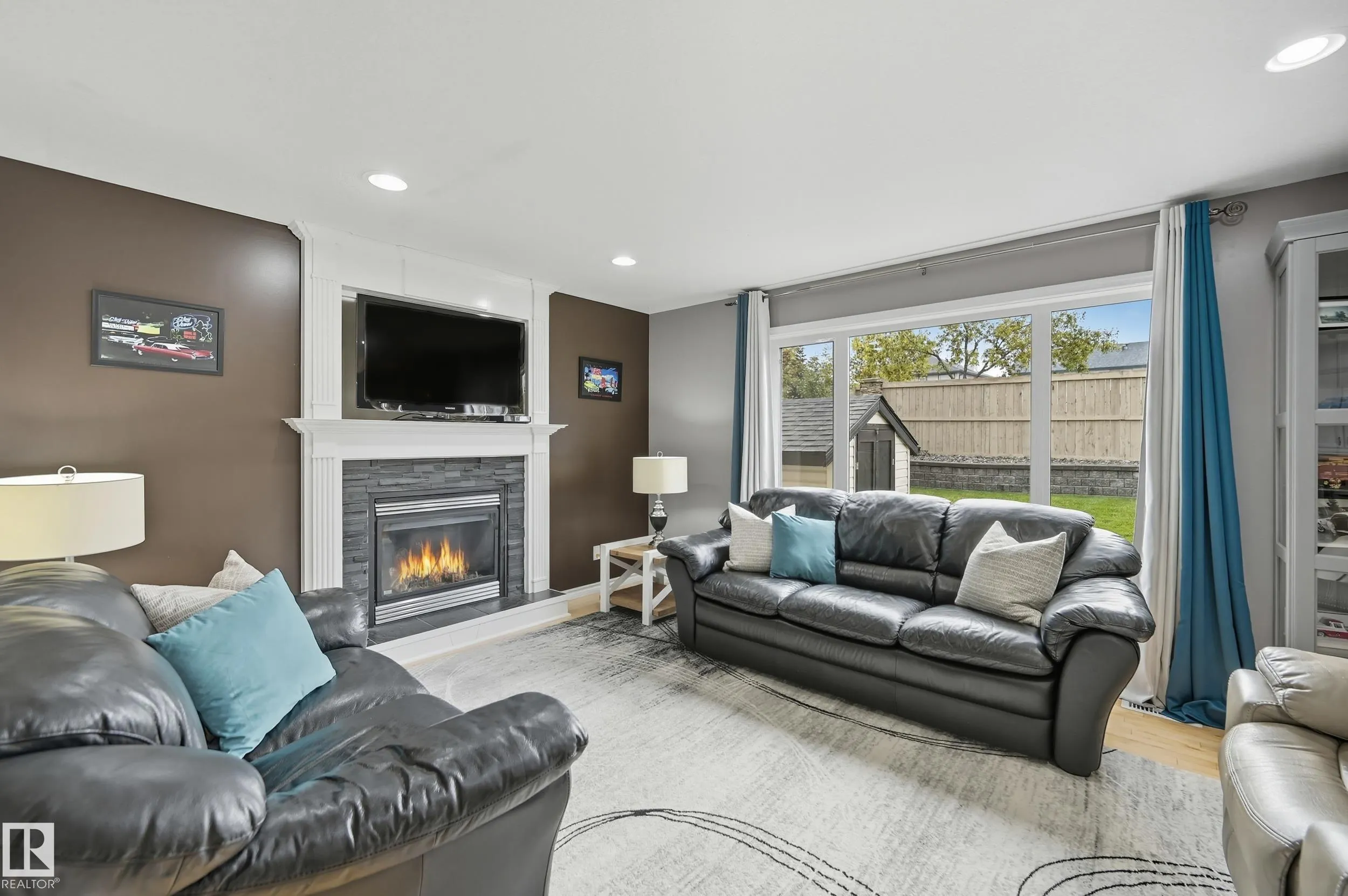 5 VALLEY Close