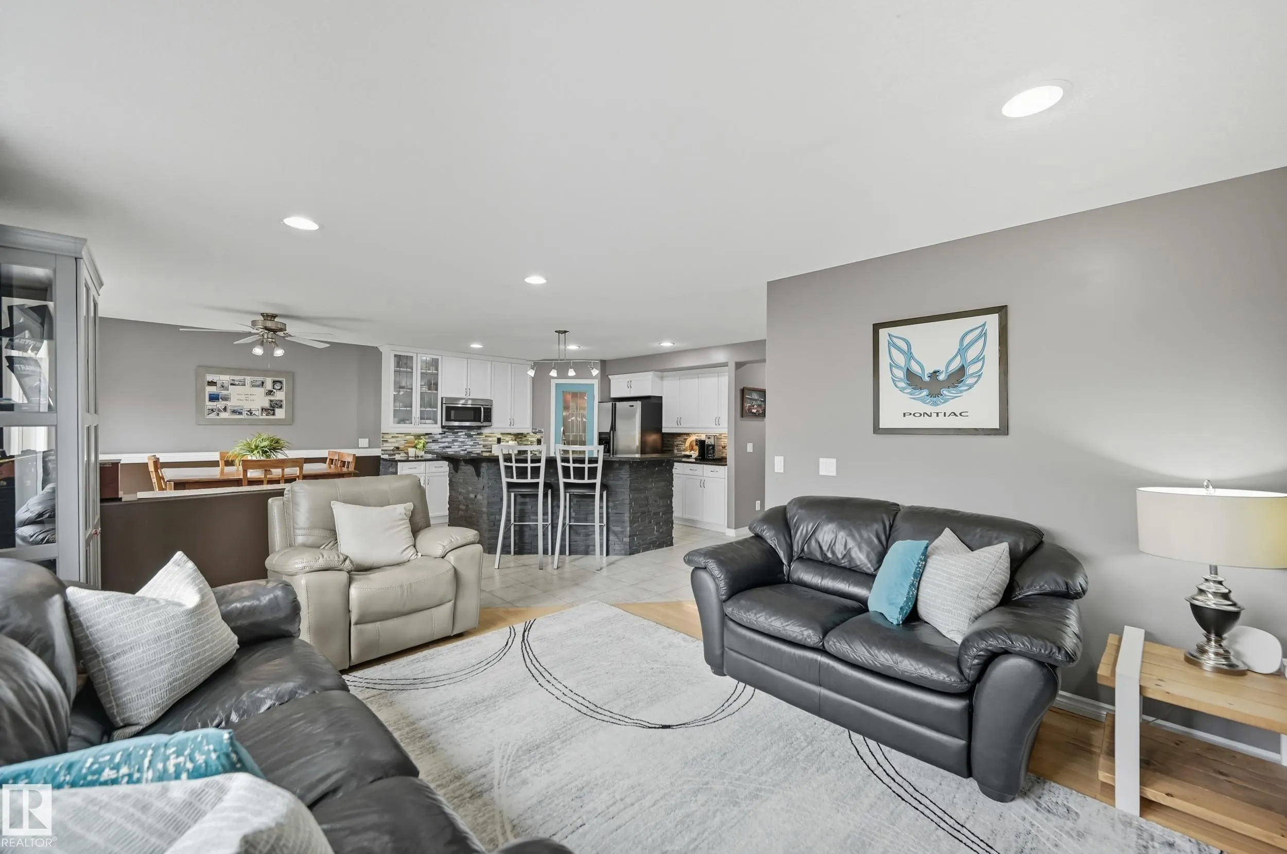 5 VALLEY Close