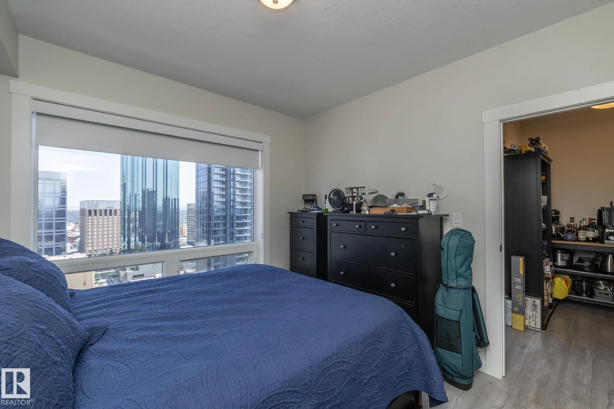 10410 102 Avenue