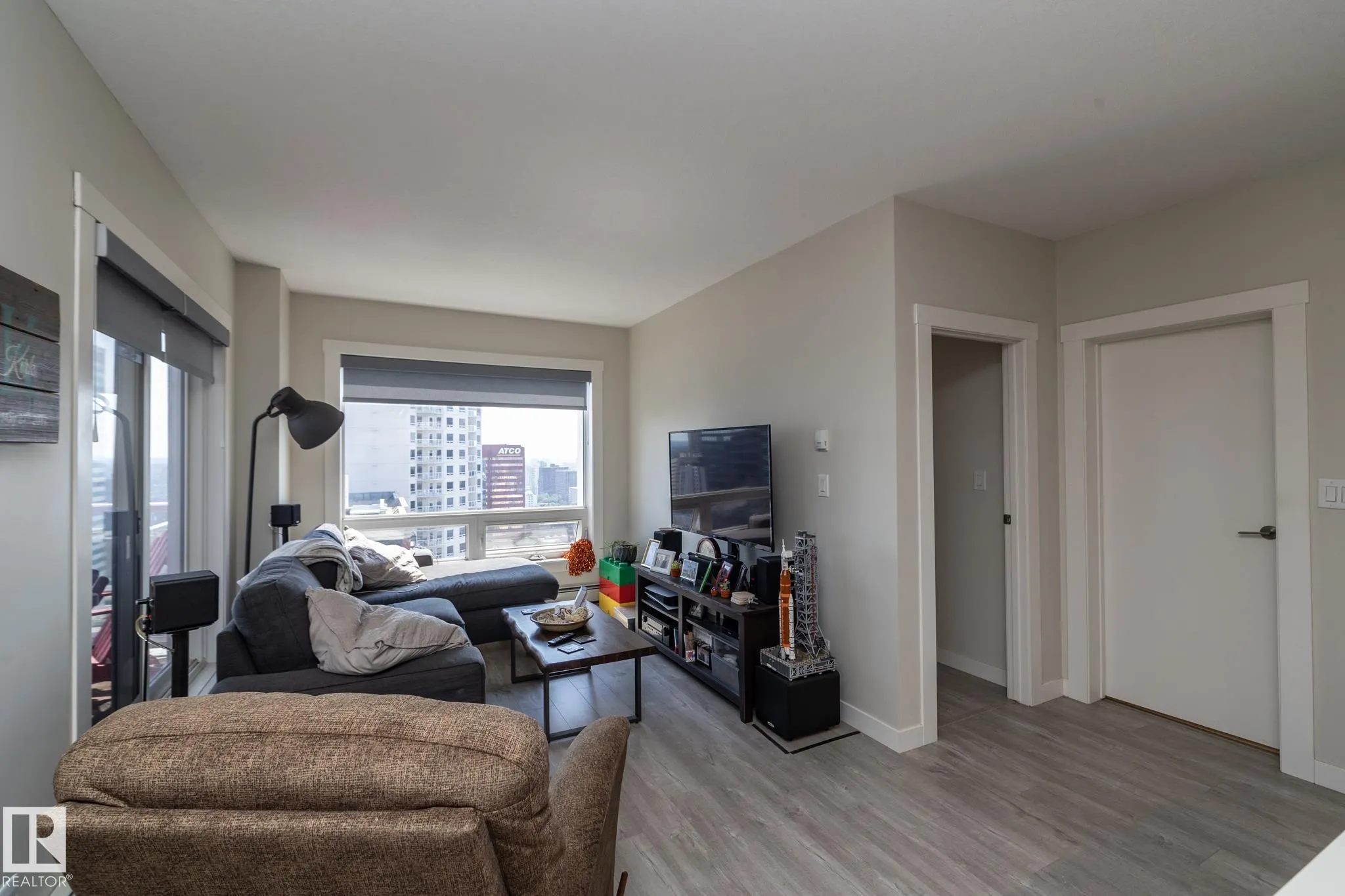 10410 102 Avenue