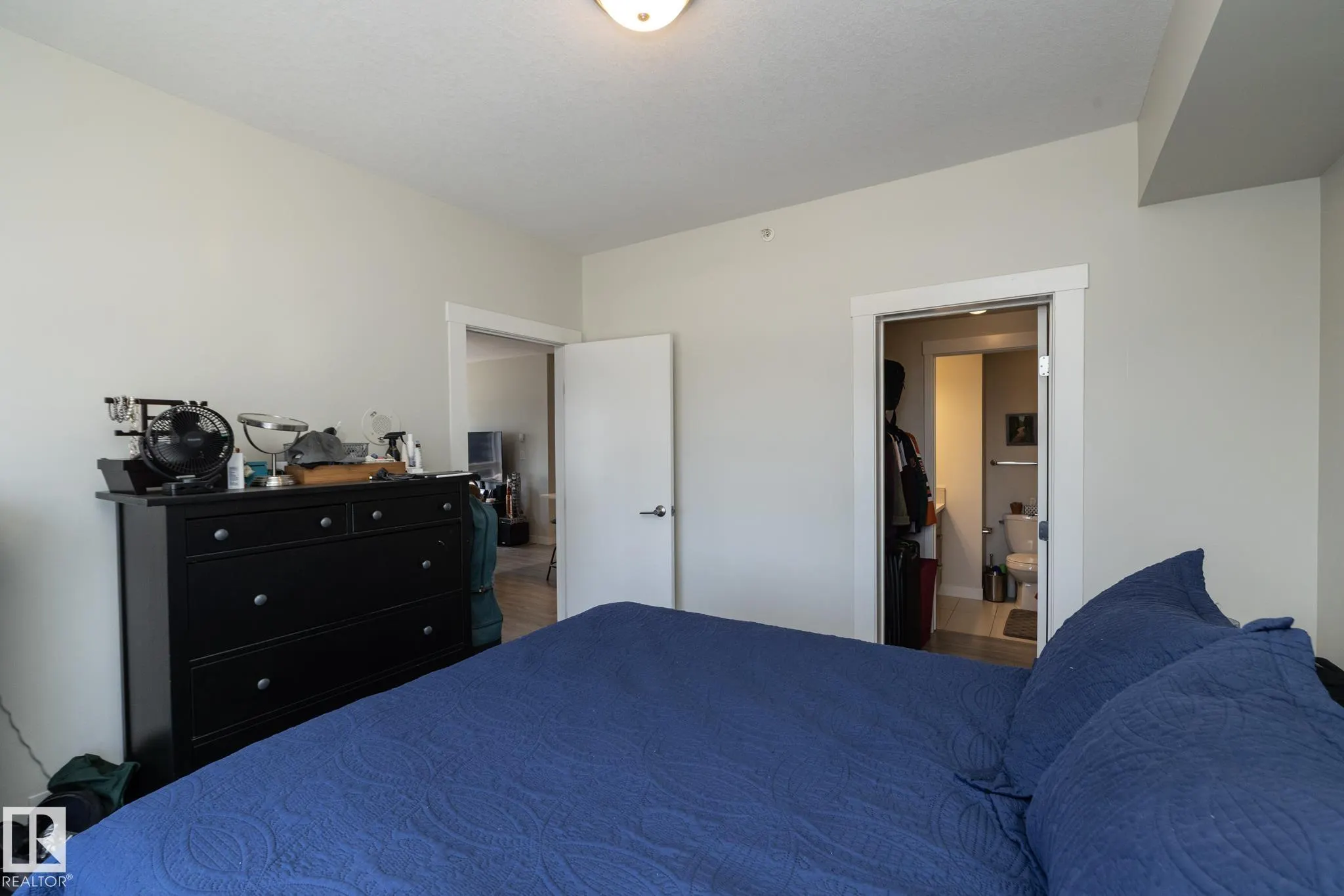 10410 102 Avenue