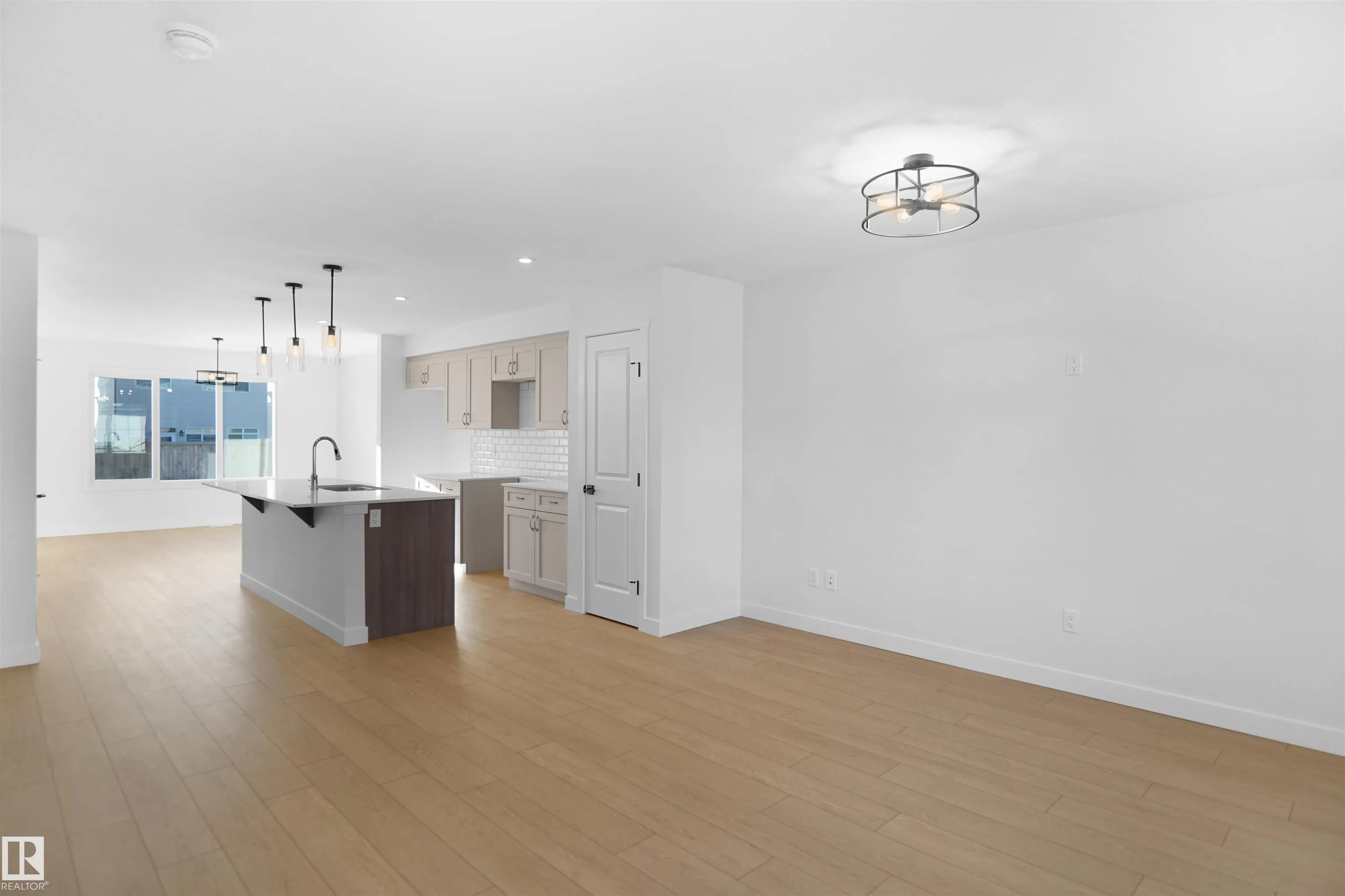 590 Ashgrove Circle
