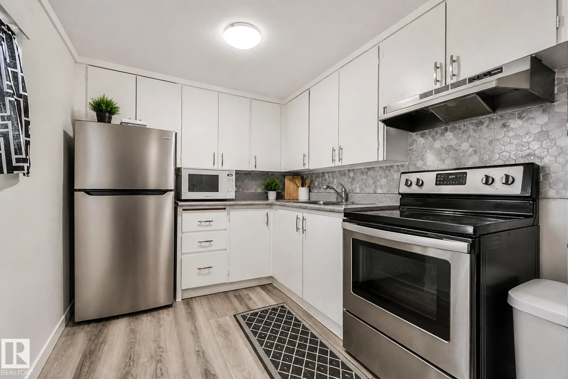 11404 127 Avenue