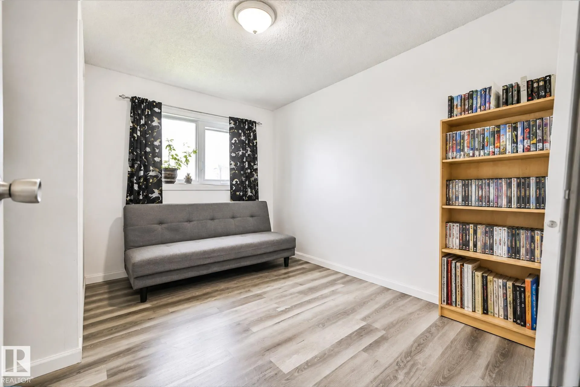 11404 127 Avenue