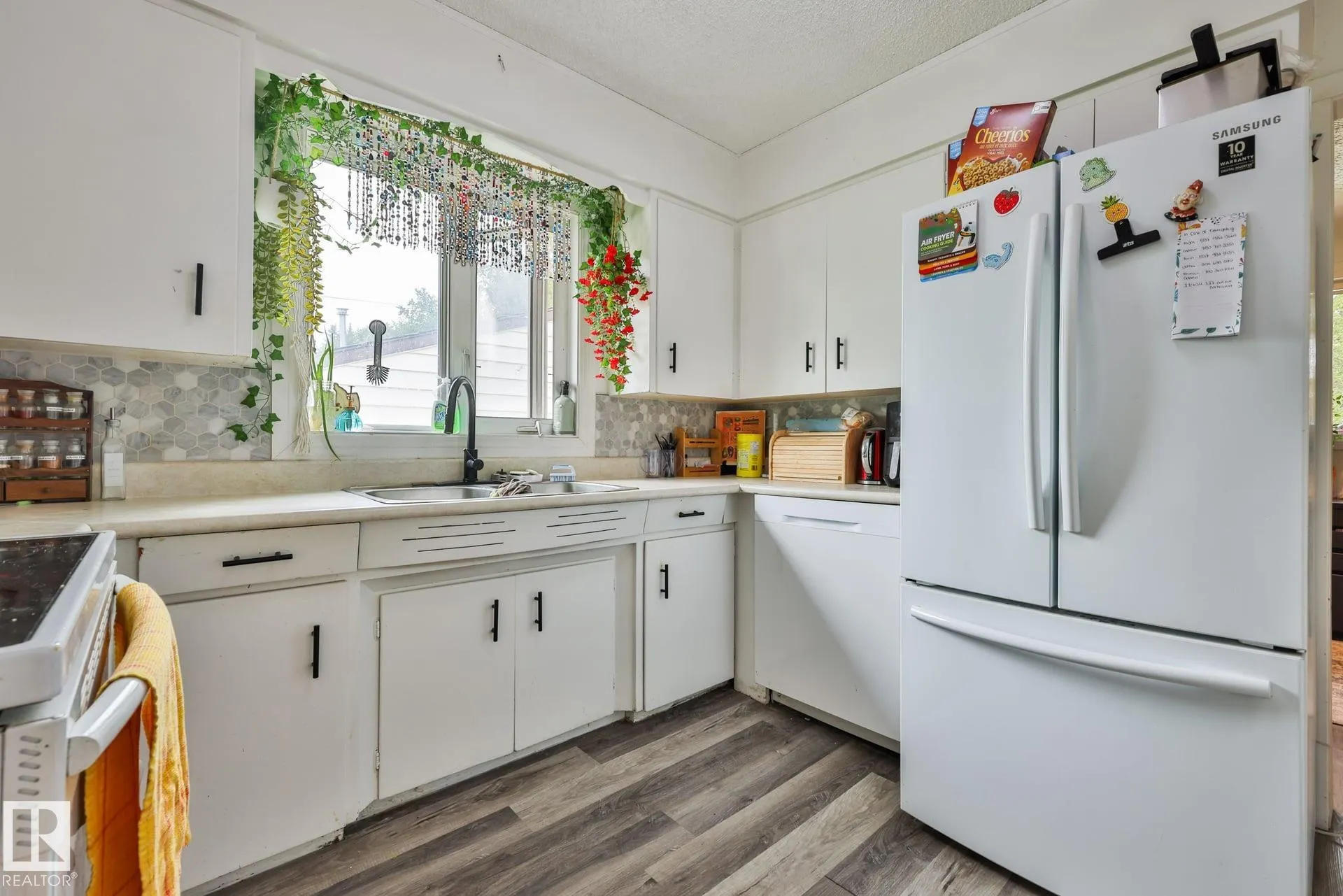 11404 127 Avenue