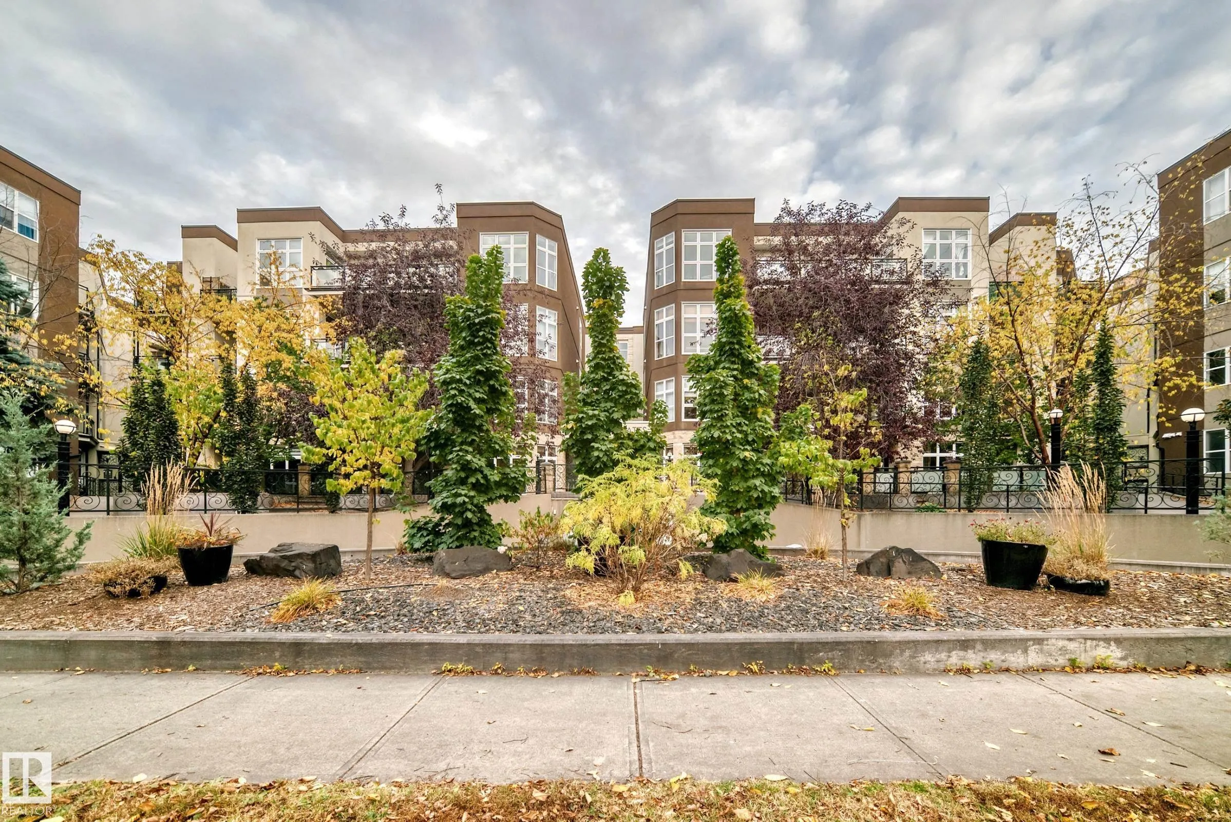 10407 122 Street