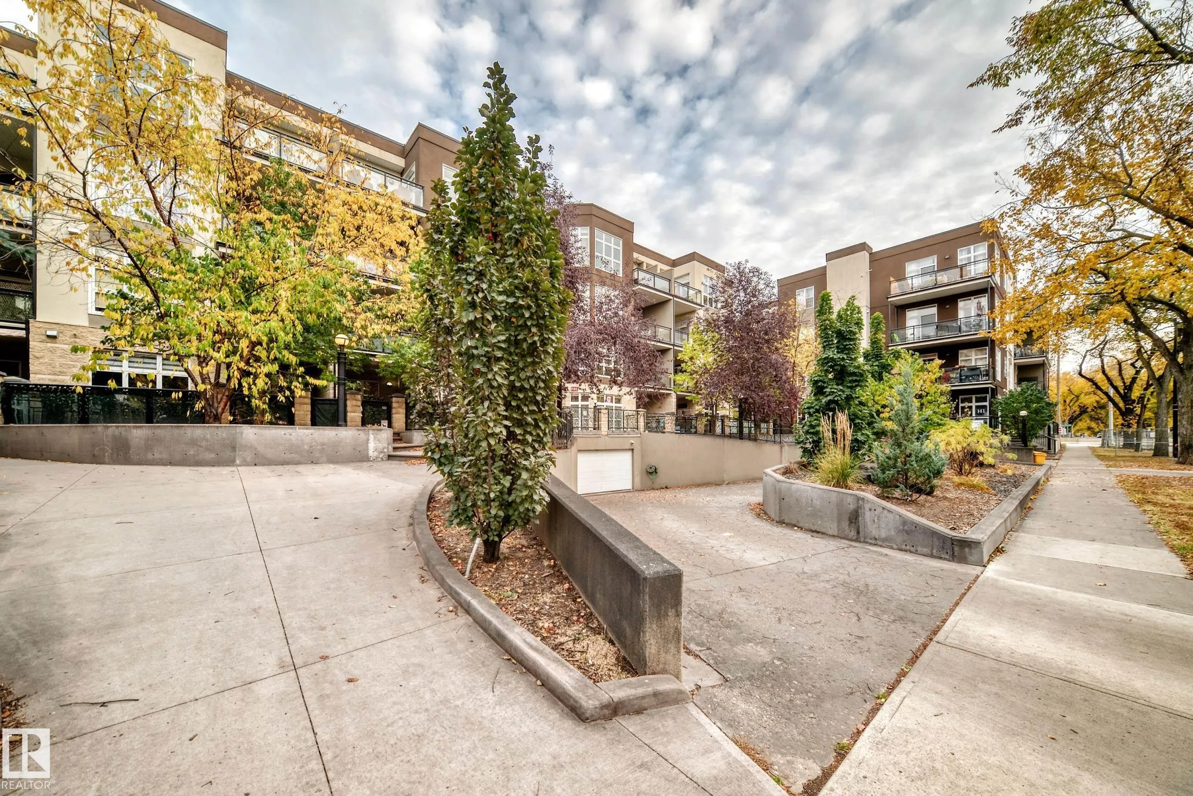 10407 122 Street