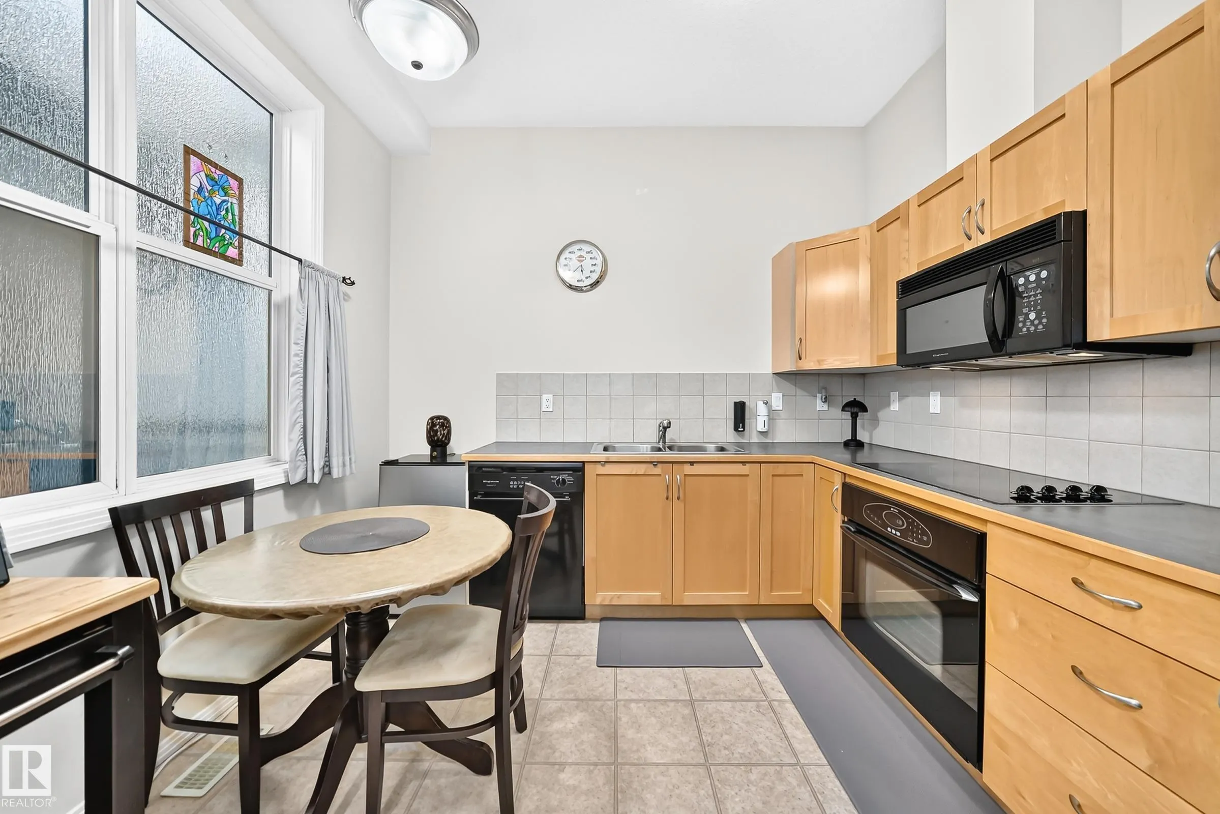 10407 122 Street