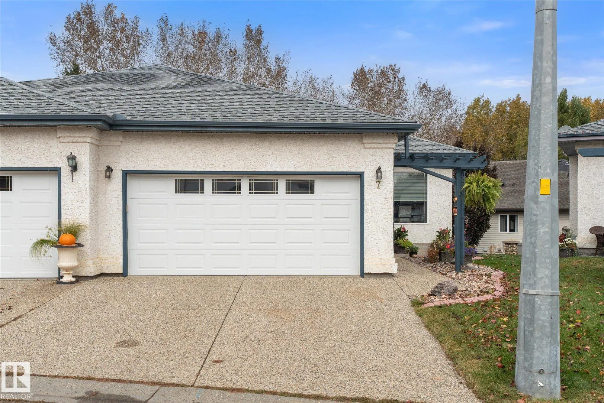7 Linkside Pl