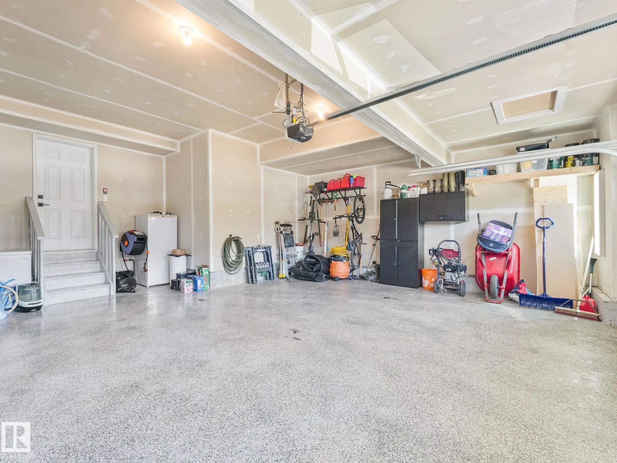 7151 EDGEMONT Way