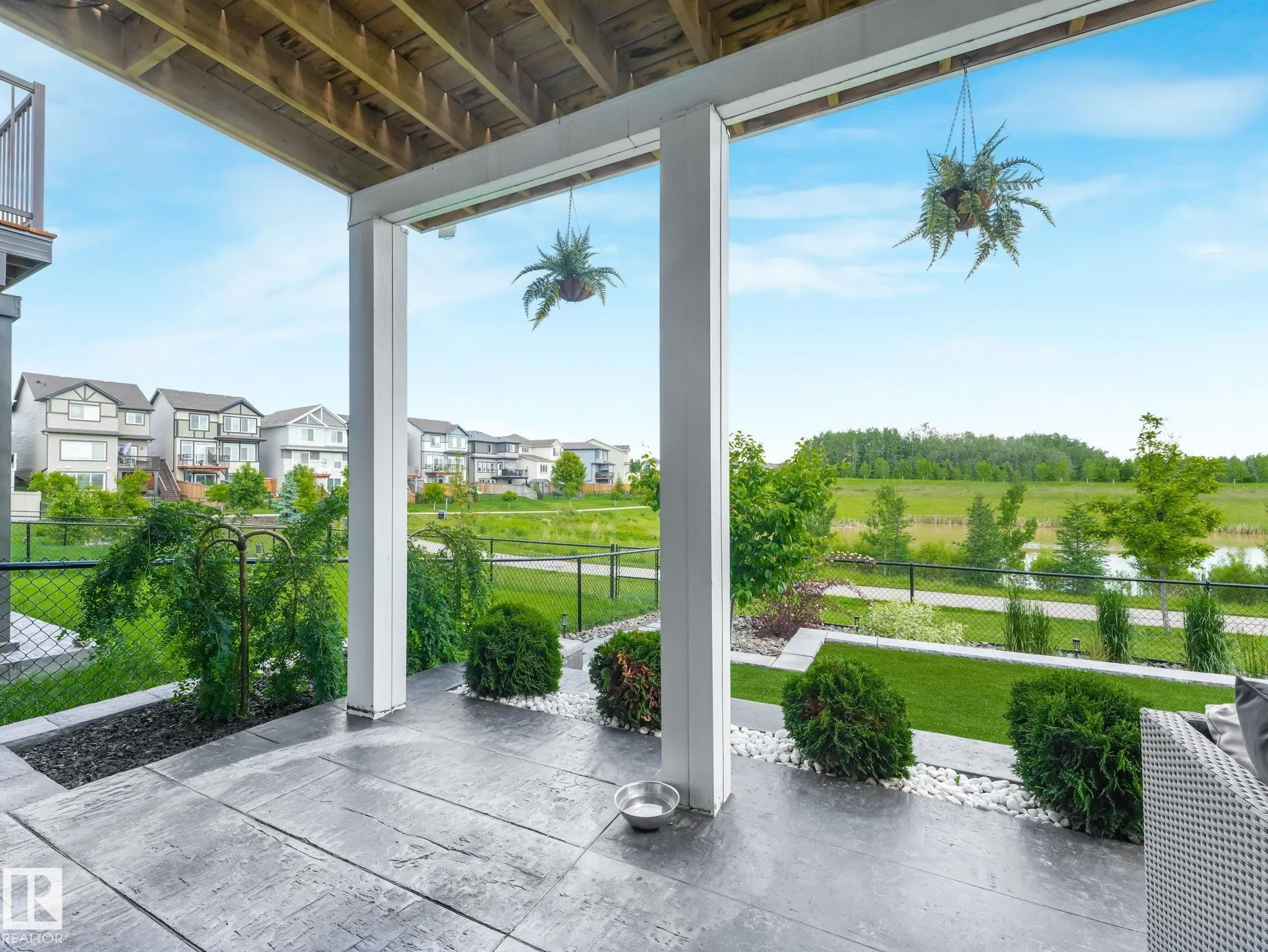 7151 EDGEMONT Way