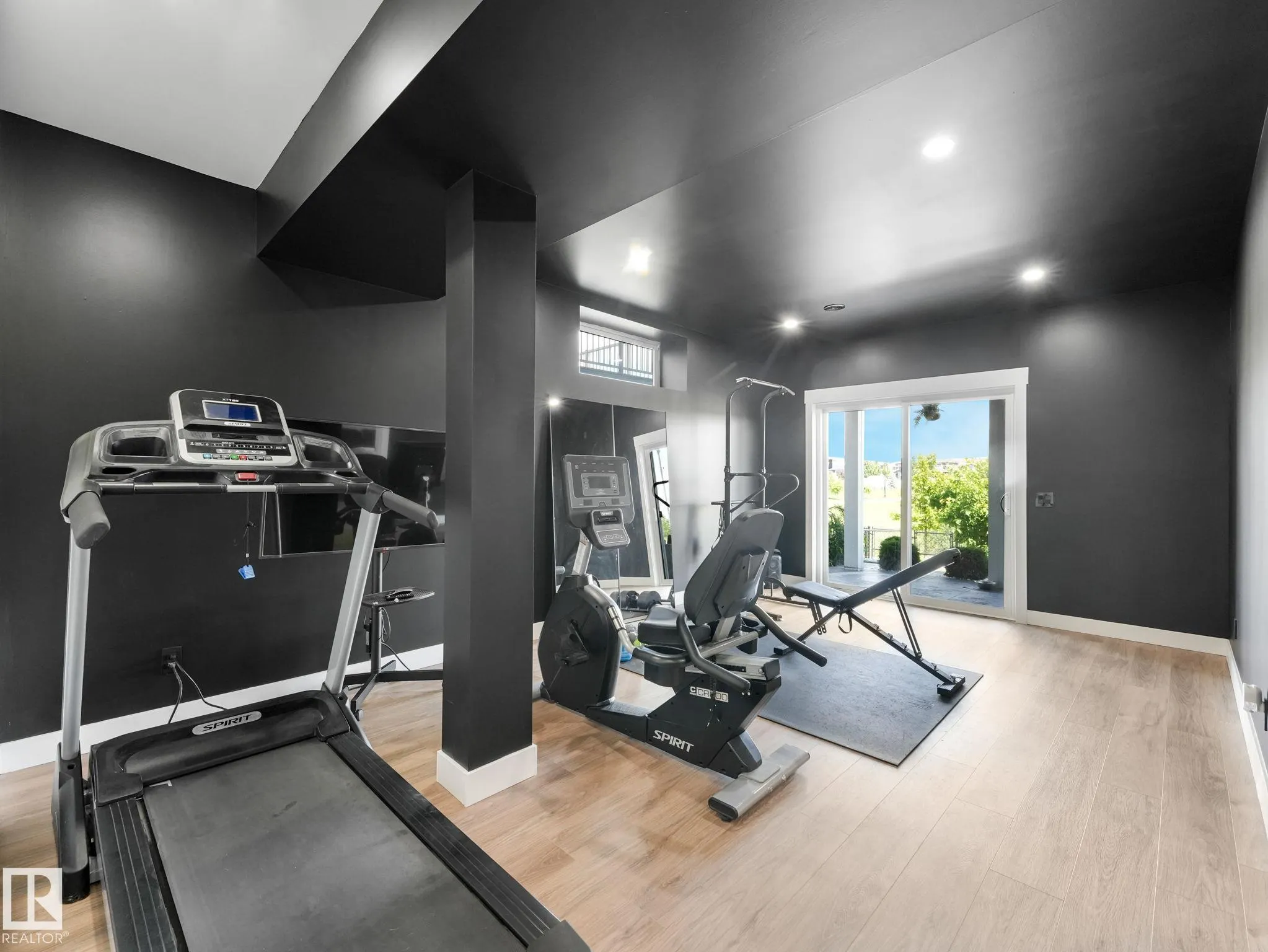 7151 EDGEMONT Way