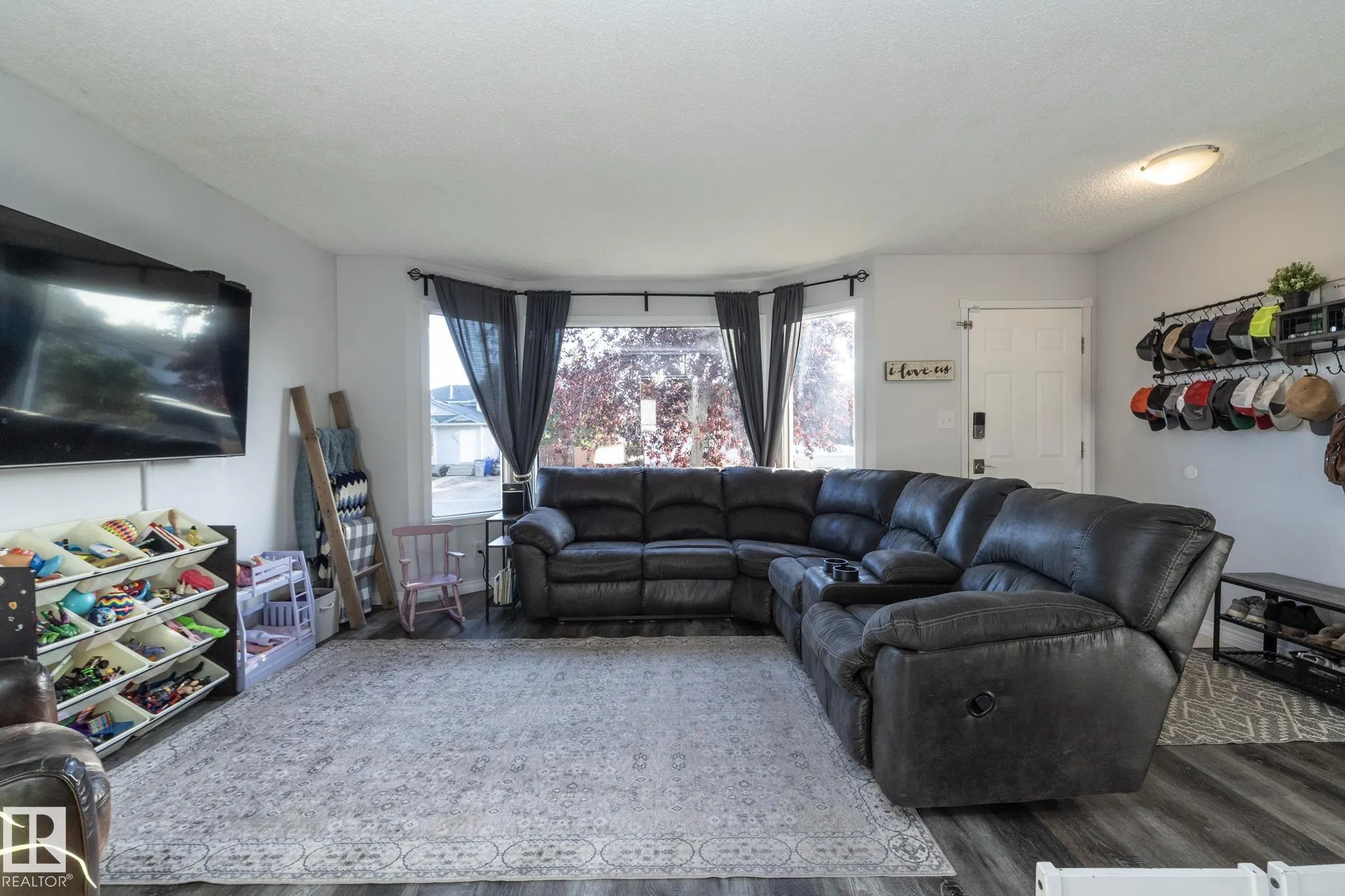 5026 52 Street