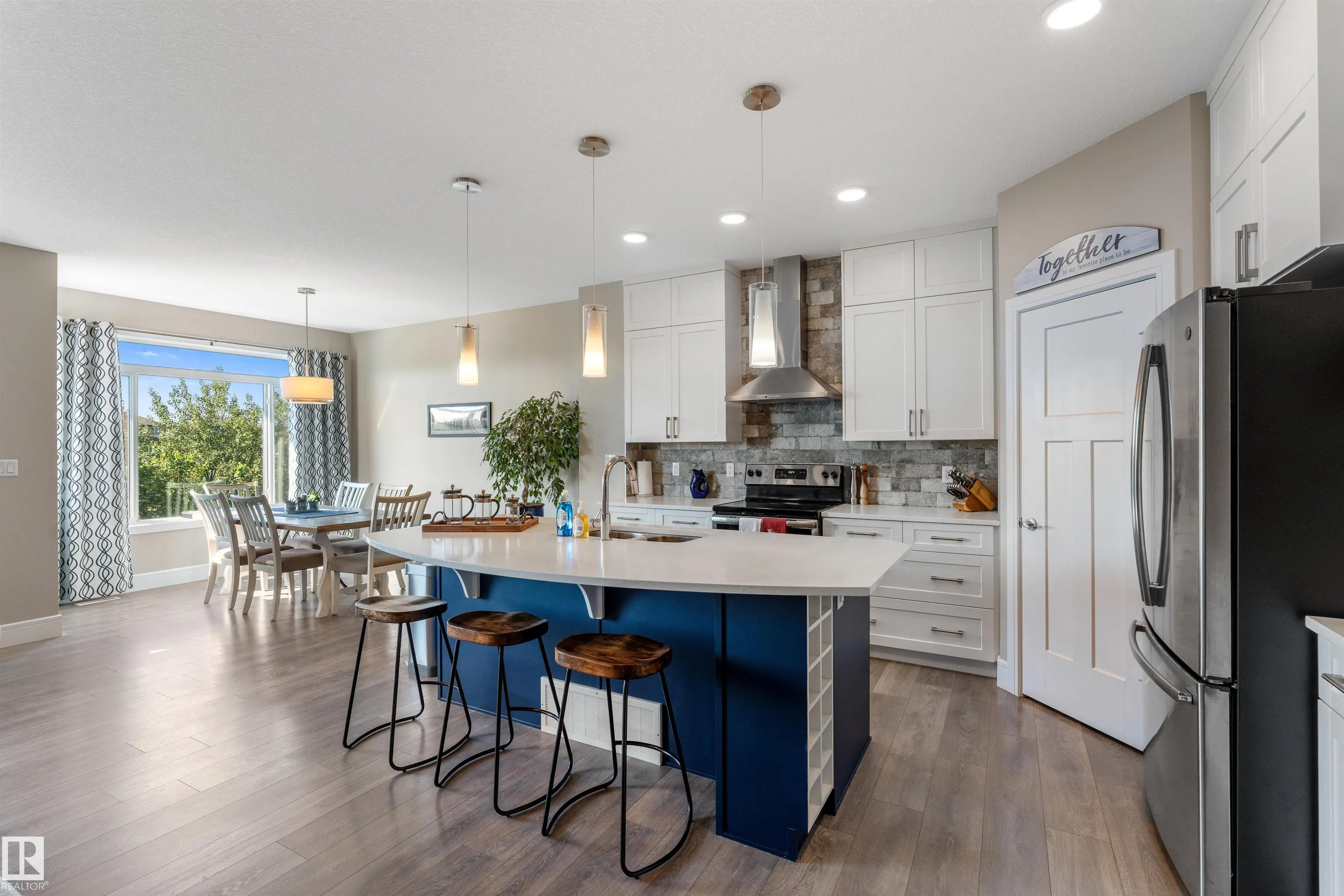 3334 PARKER Loop