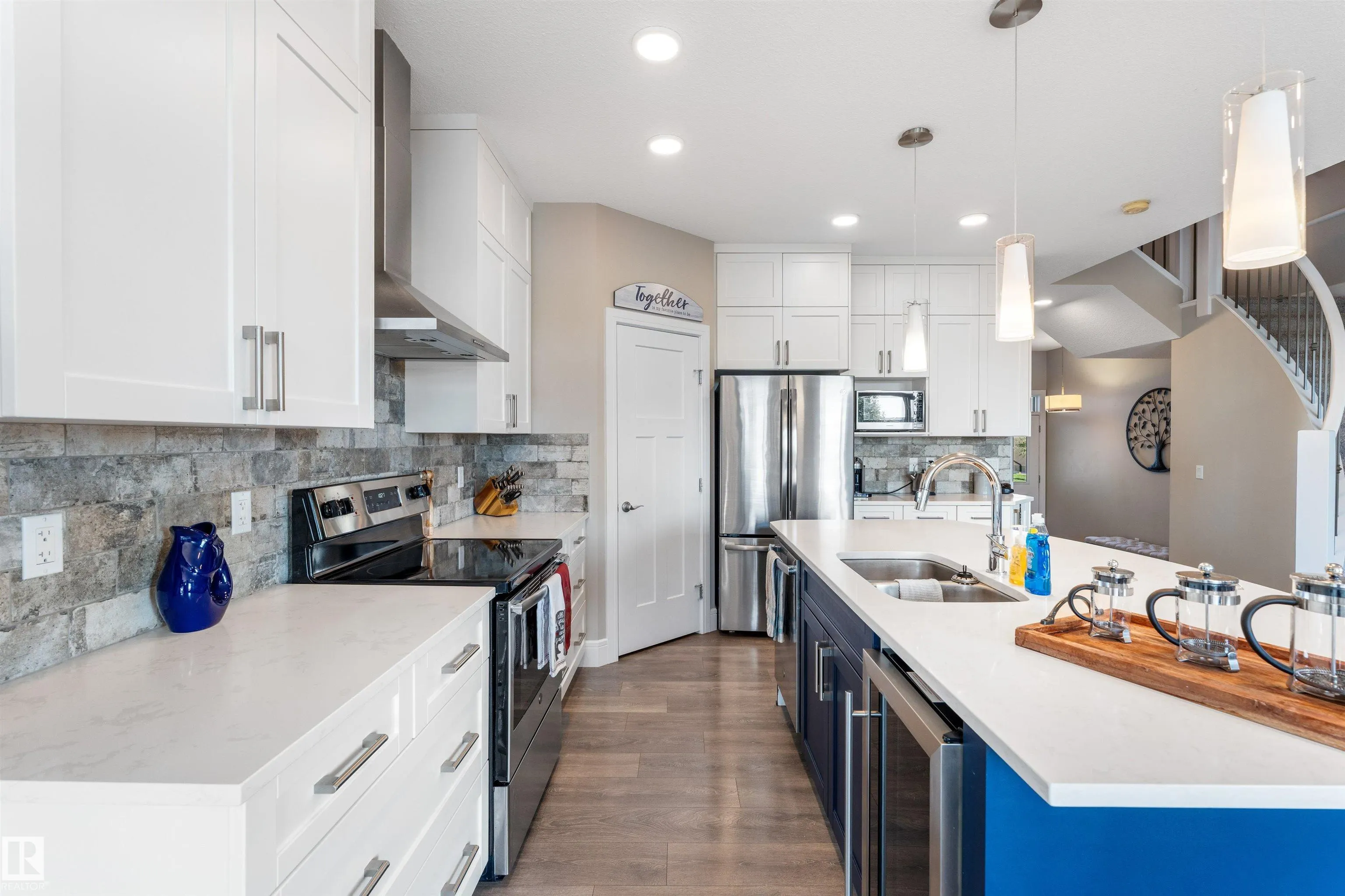 3334 PARKER Loop