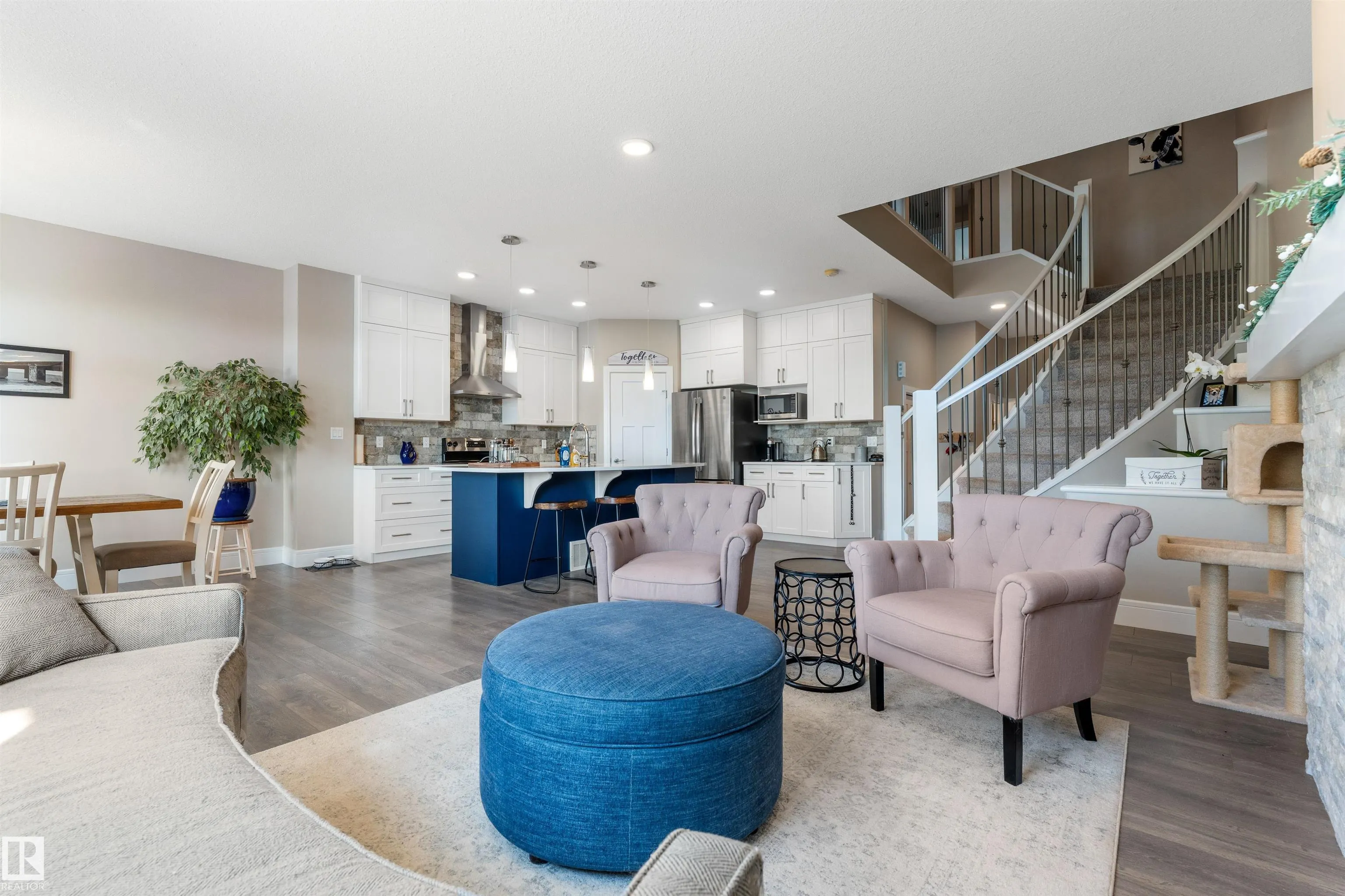 3334 PARKER Loop