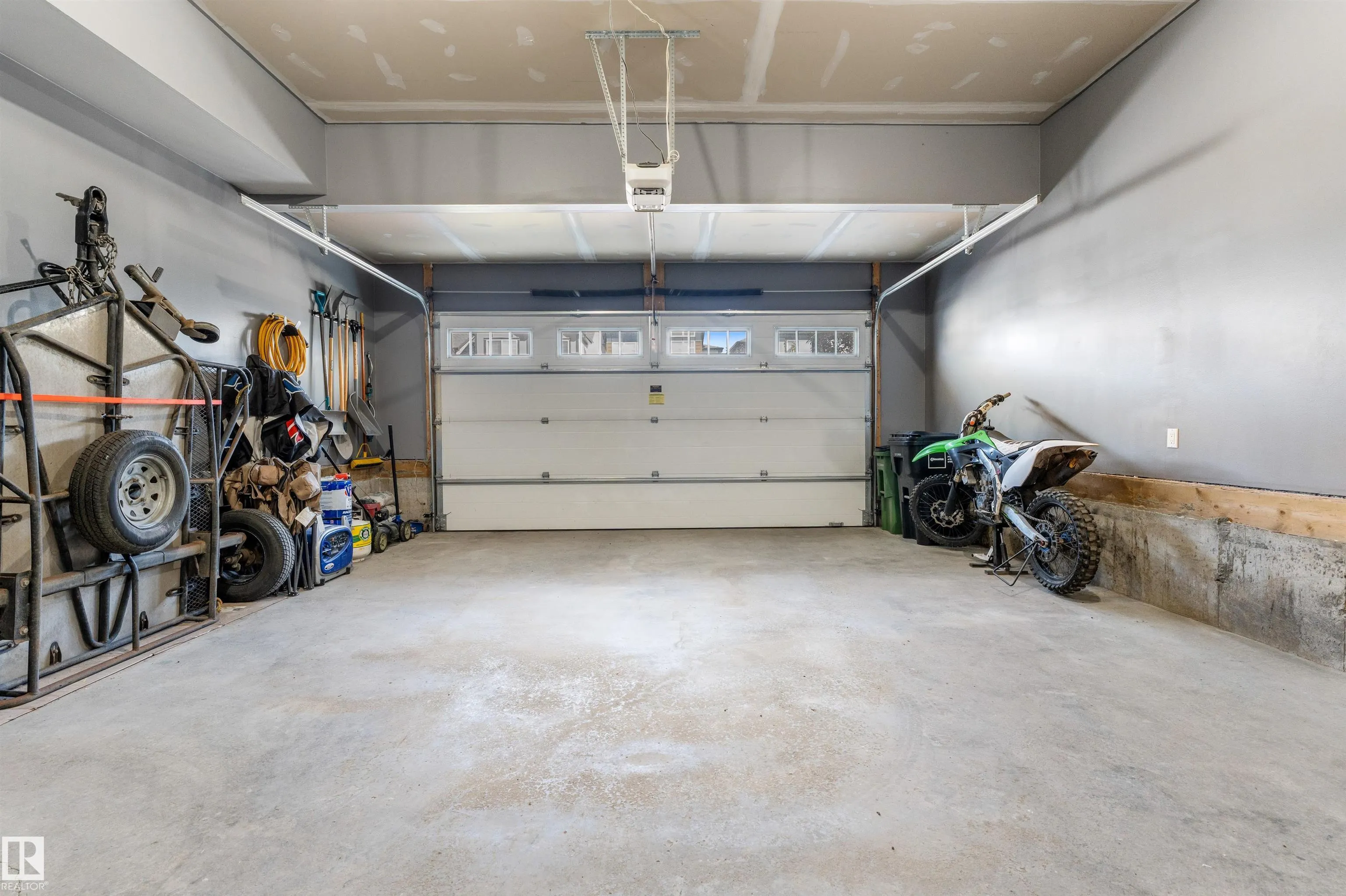 3334 PARKER Loop
