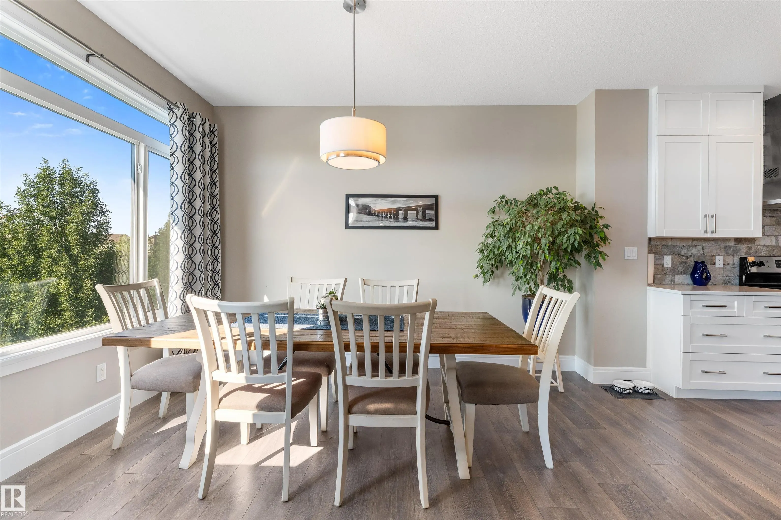 3334 PARKER Loop