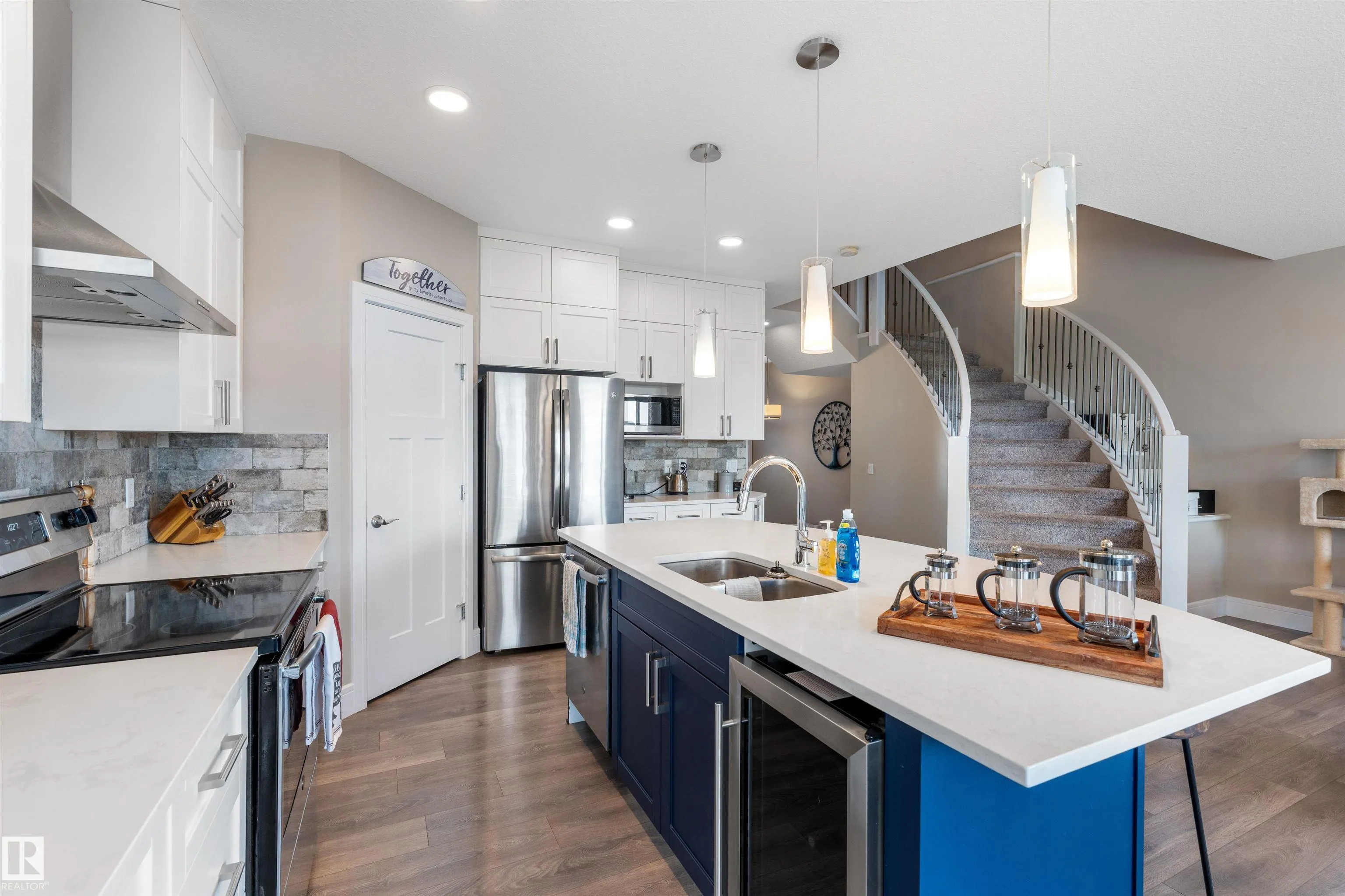 3334 PARKER Loop