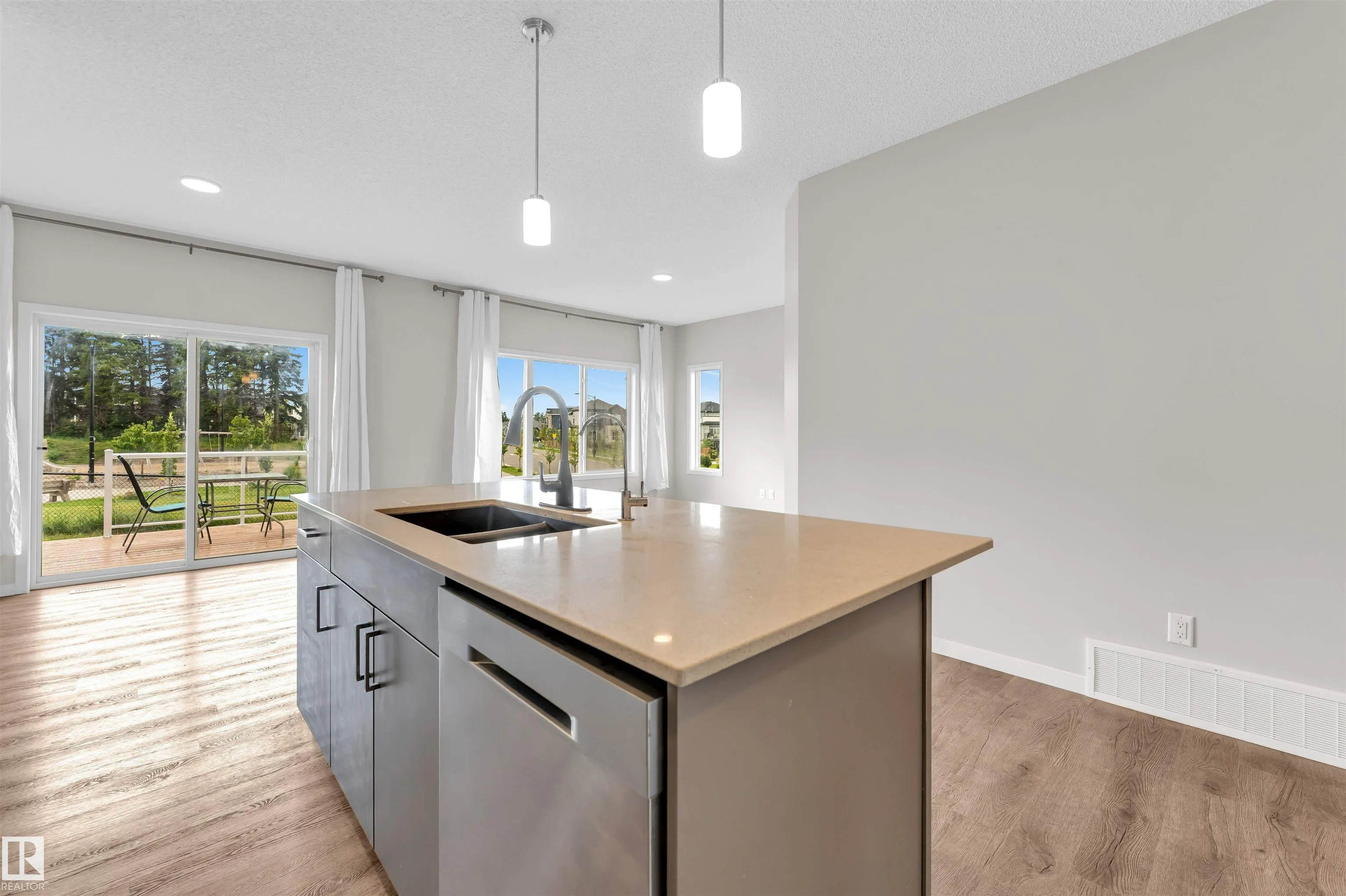 3404 CHECKNITA Terrace