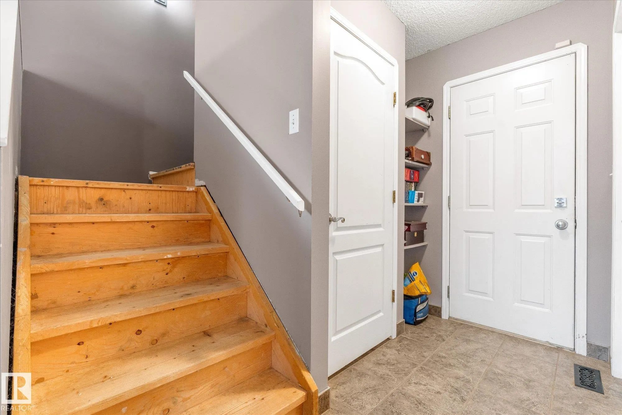 407 BRECKENRIDGE Lane