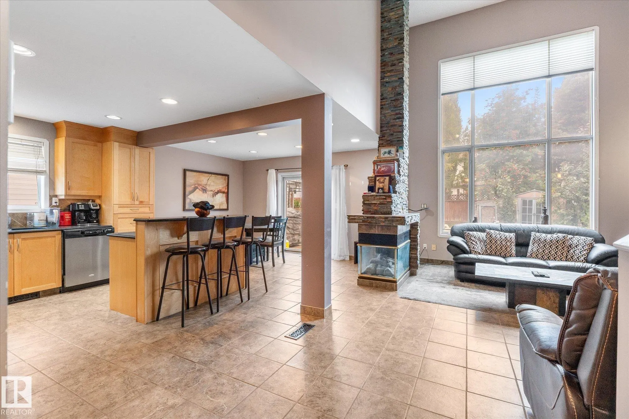 407 BRECKENRIDGE Lane