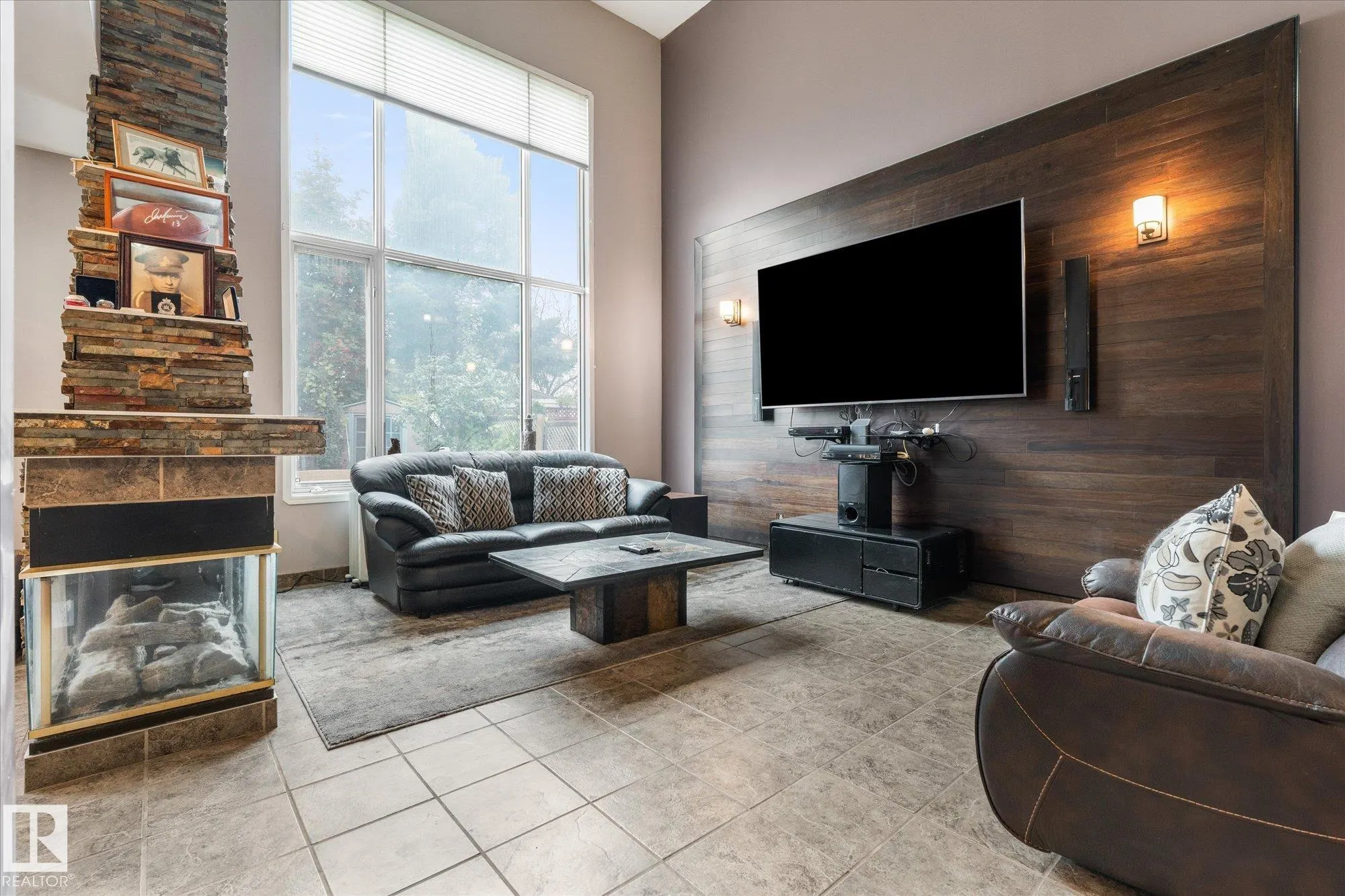 407 BRECKENRIDGE Lane