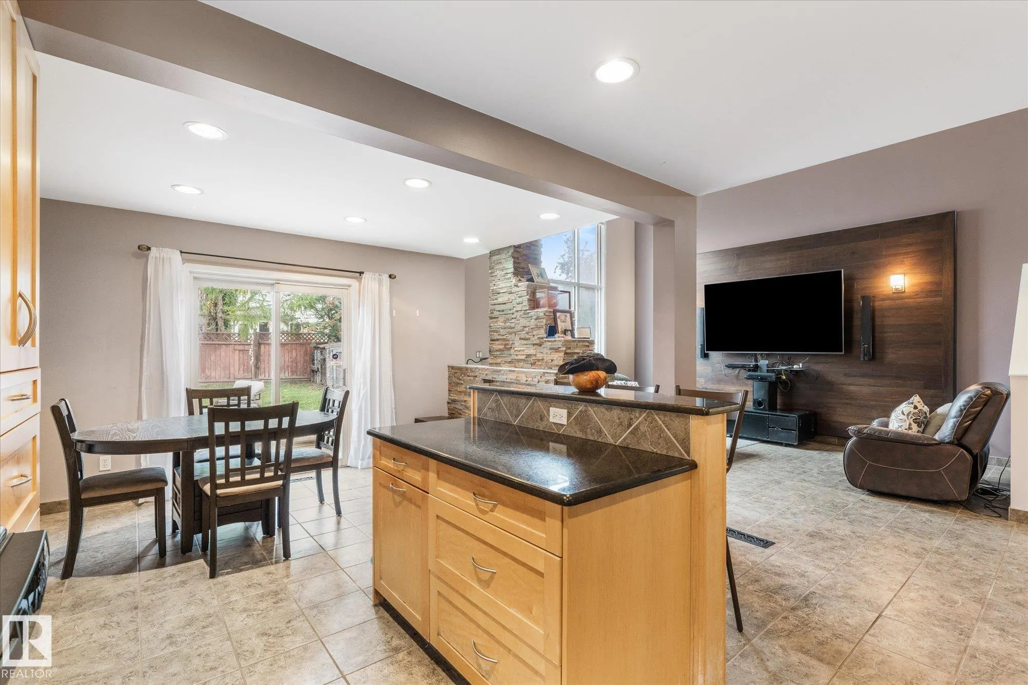 407 BRECKENRIDGE Lane
