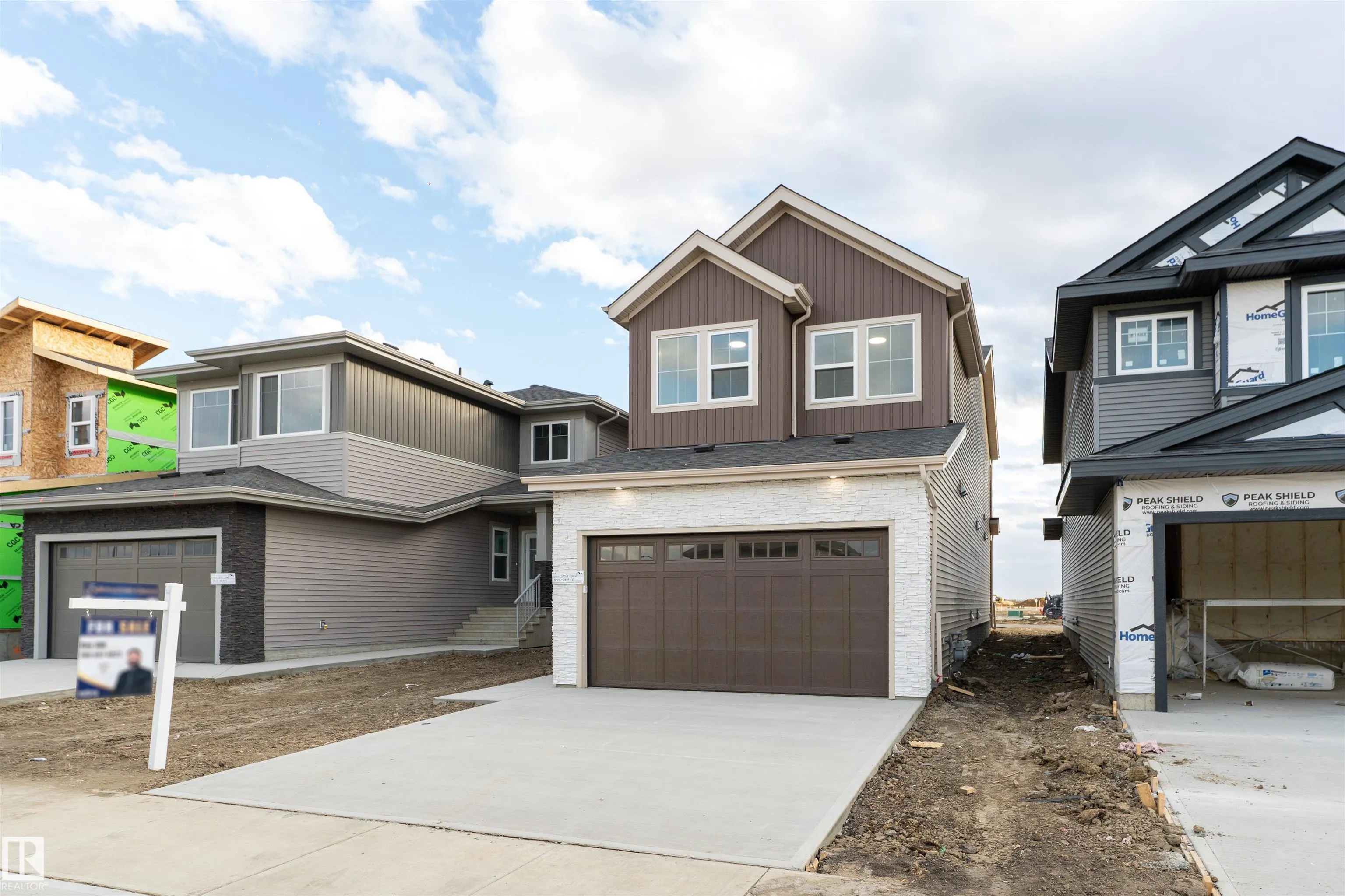 3805 38 Ave