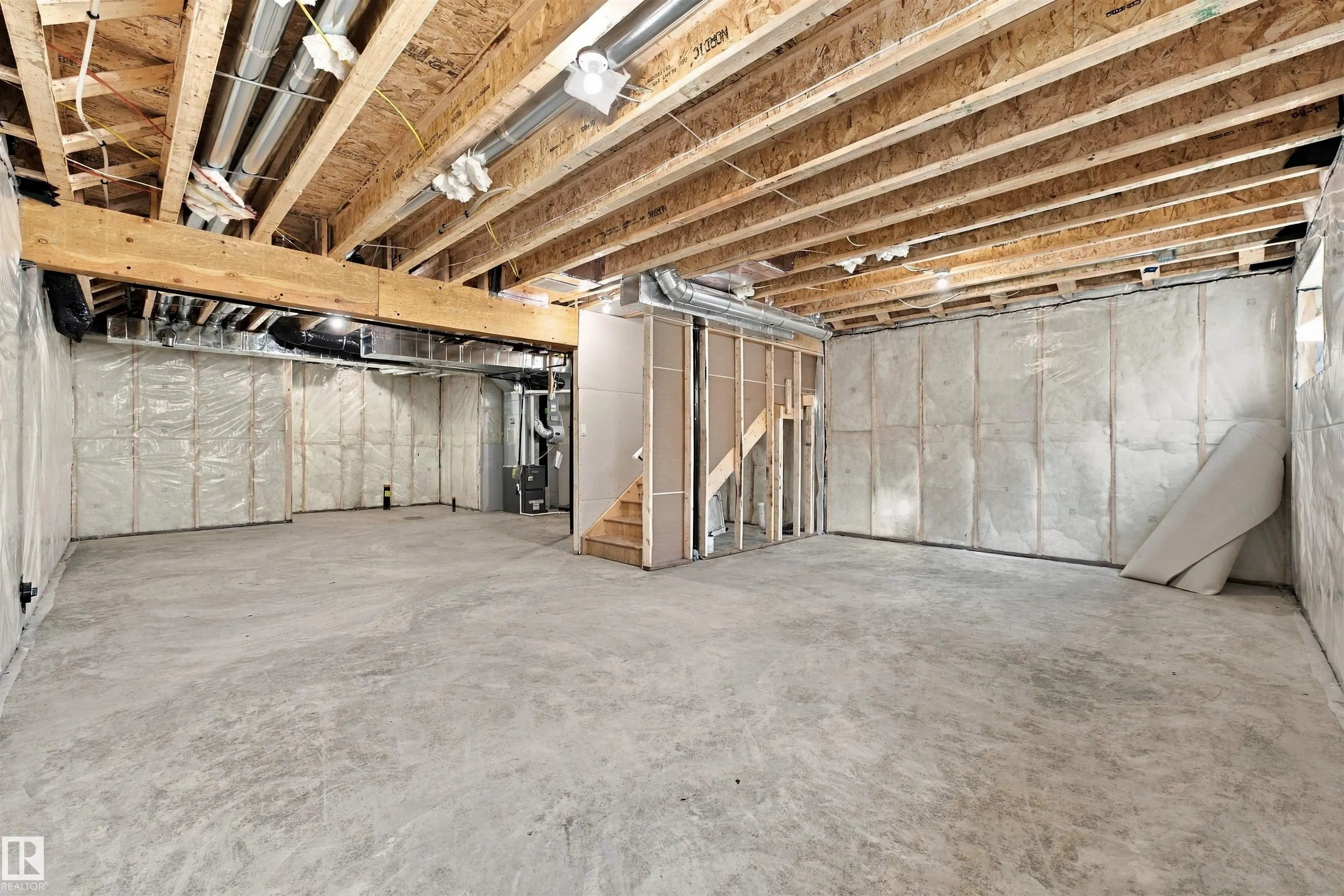 3805 38 Ave