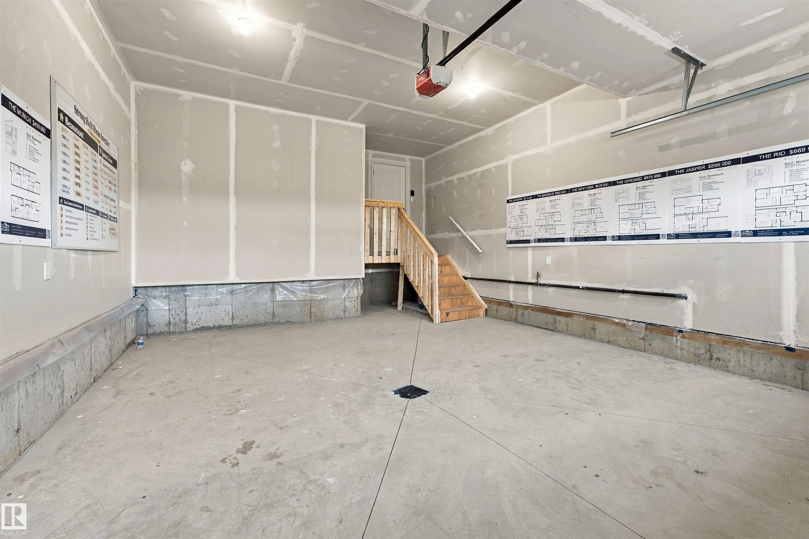 3805 38 Ave