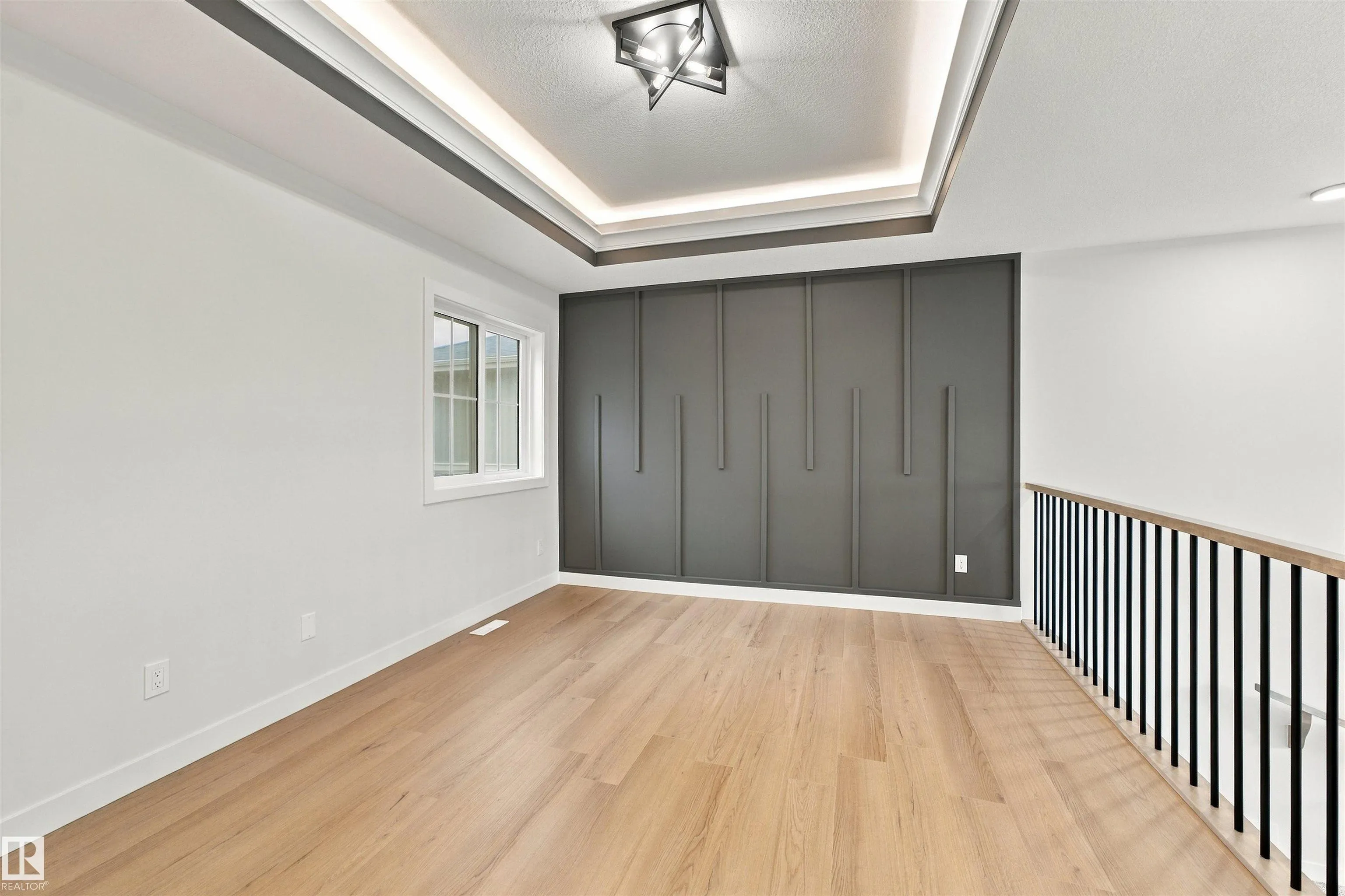 3805 38 Ave