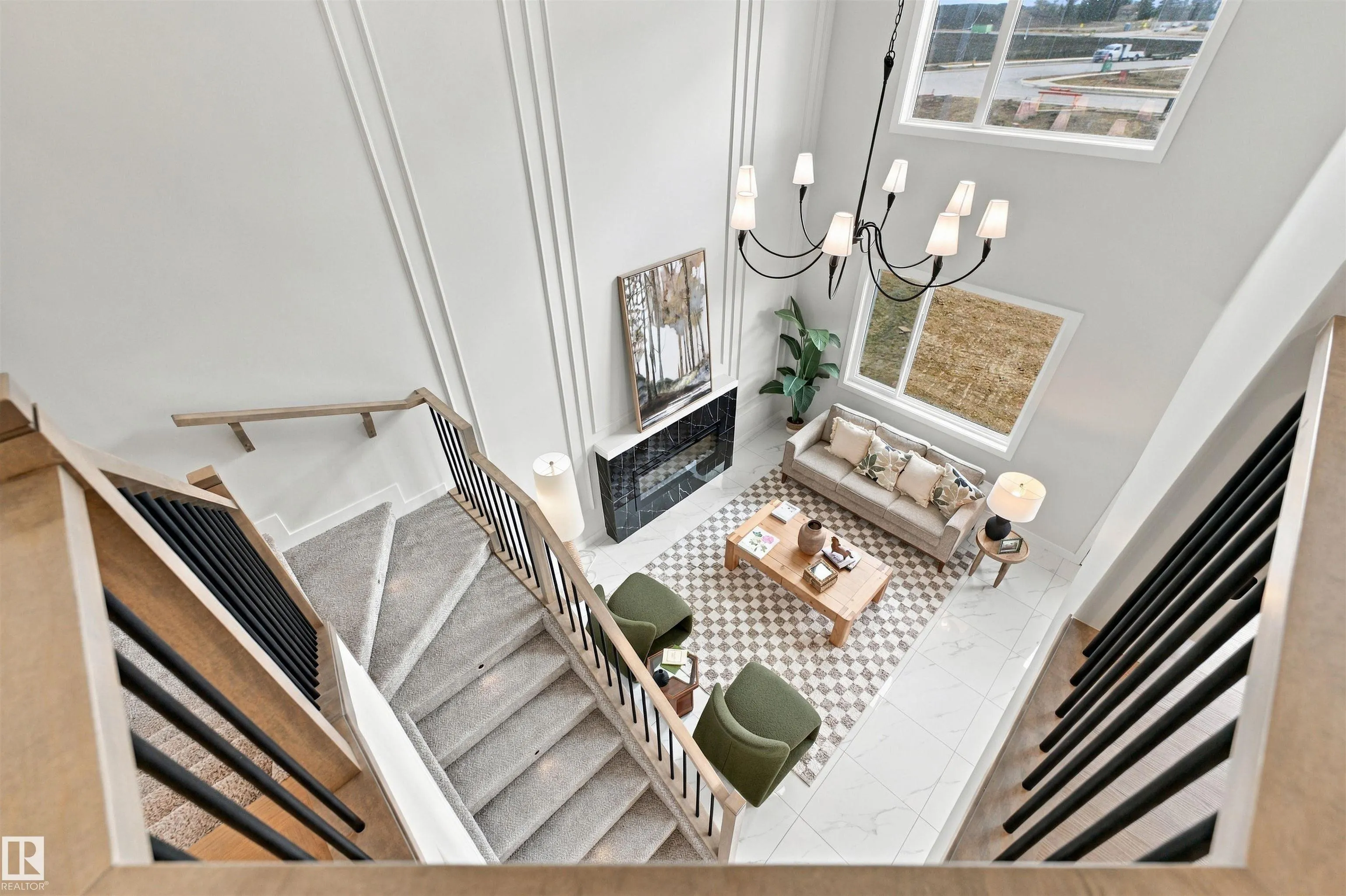 3805 38 Ave
