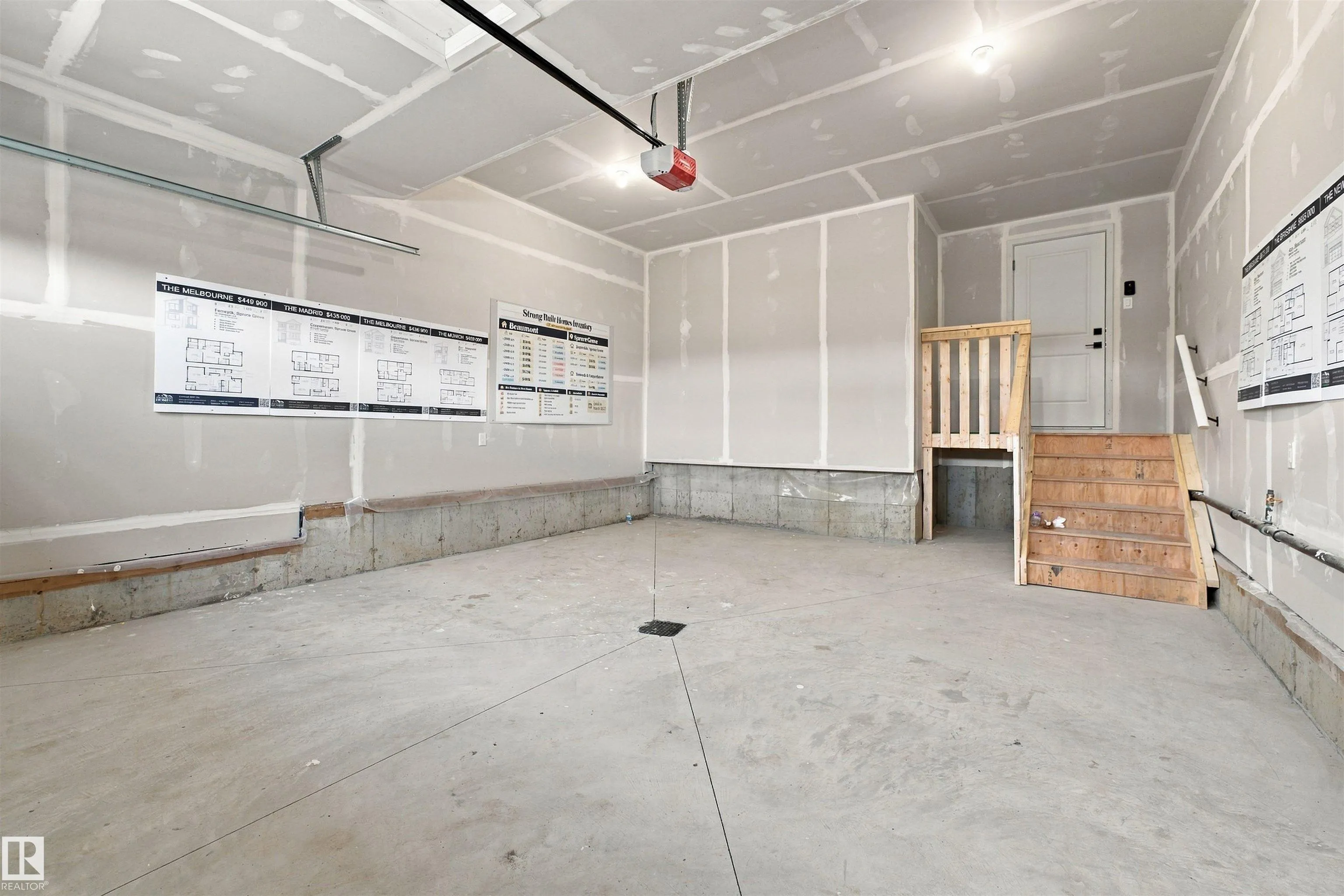 3805 38 Ave