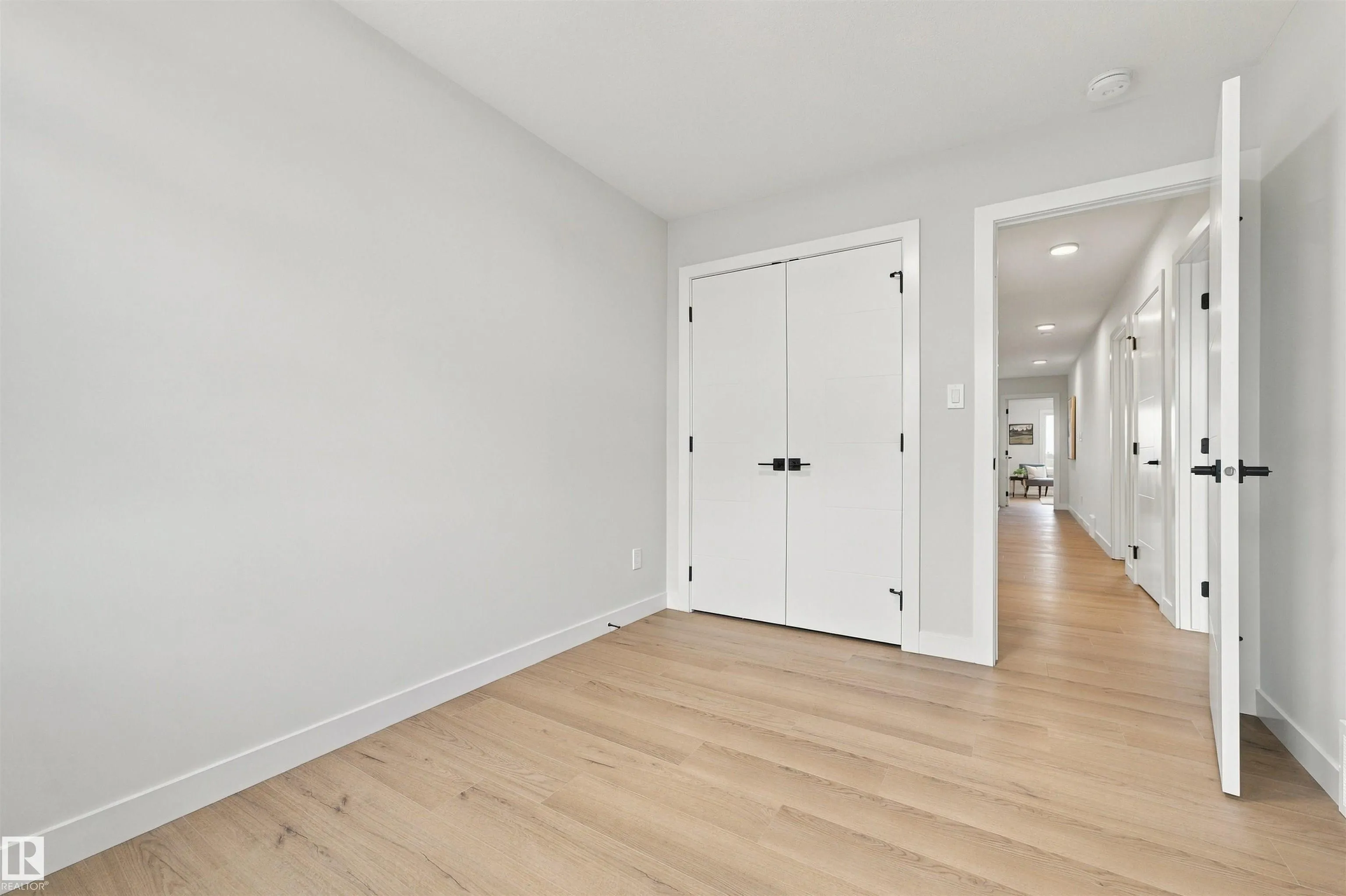 3805 38 Ave