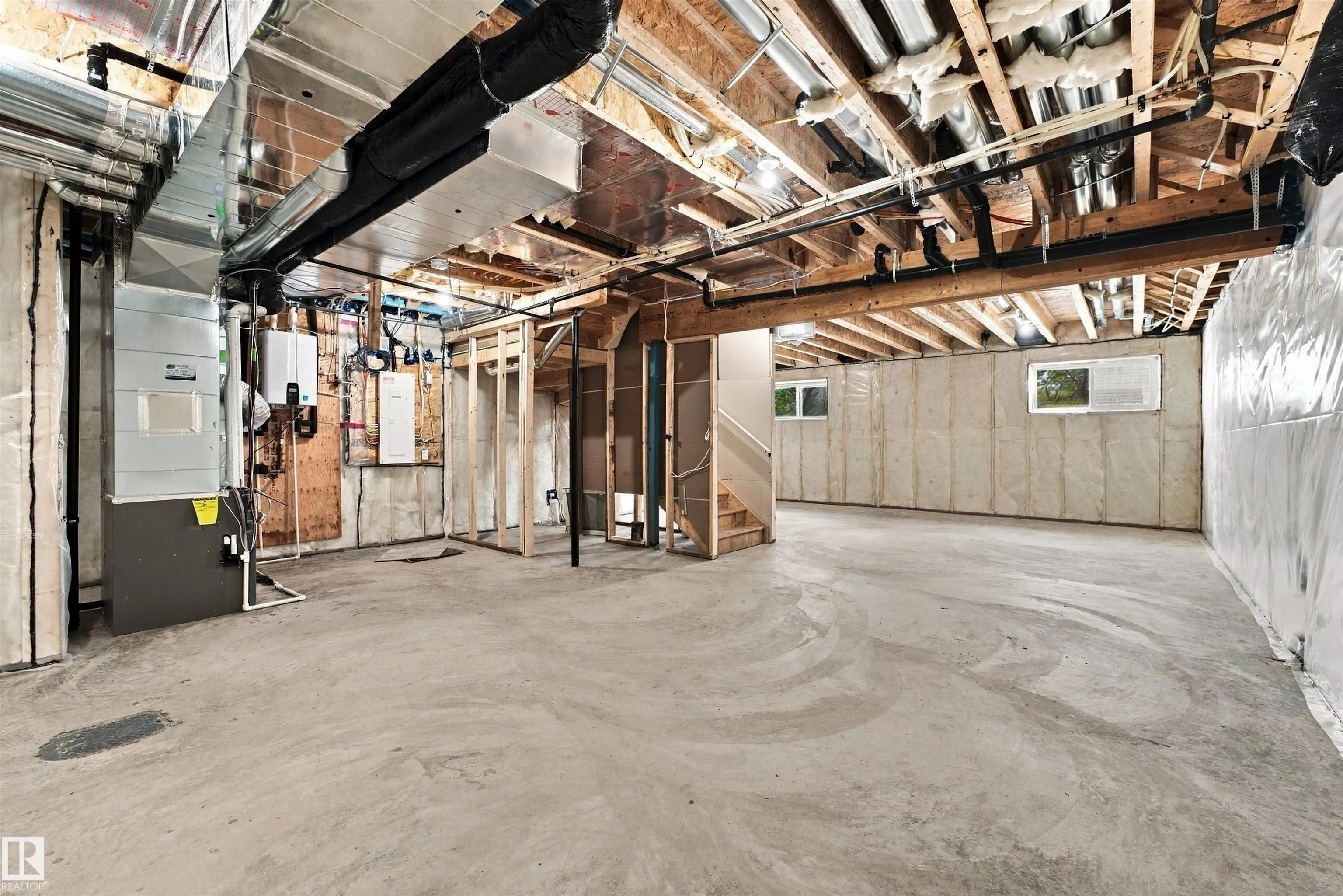 3805 38 Ave