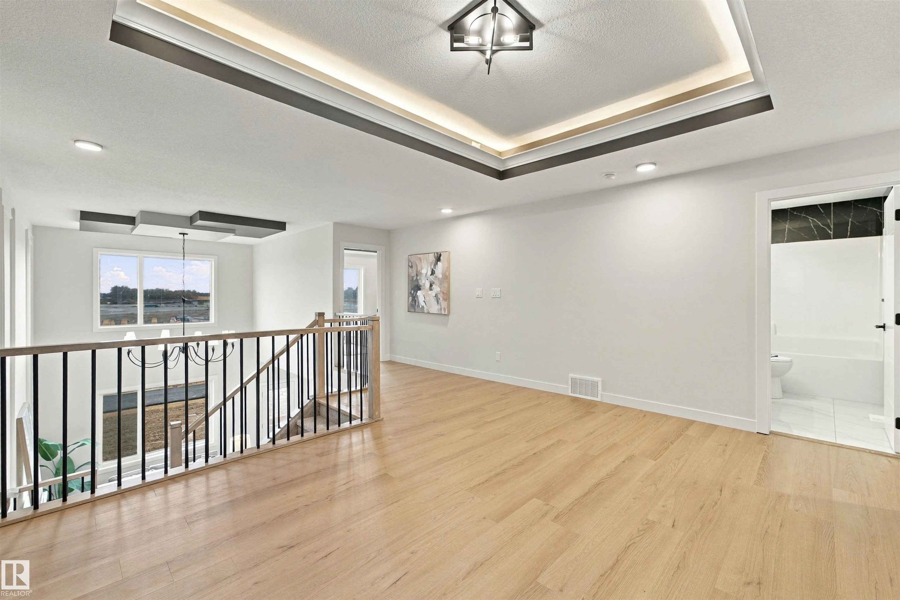 3805 38 Ave