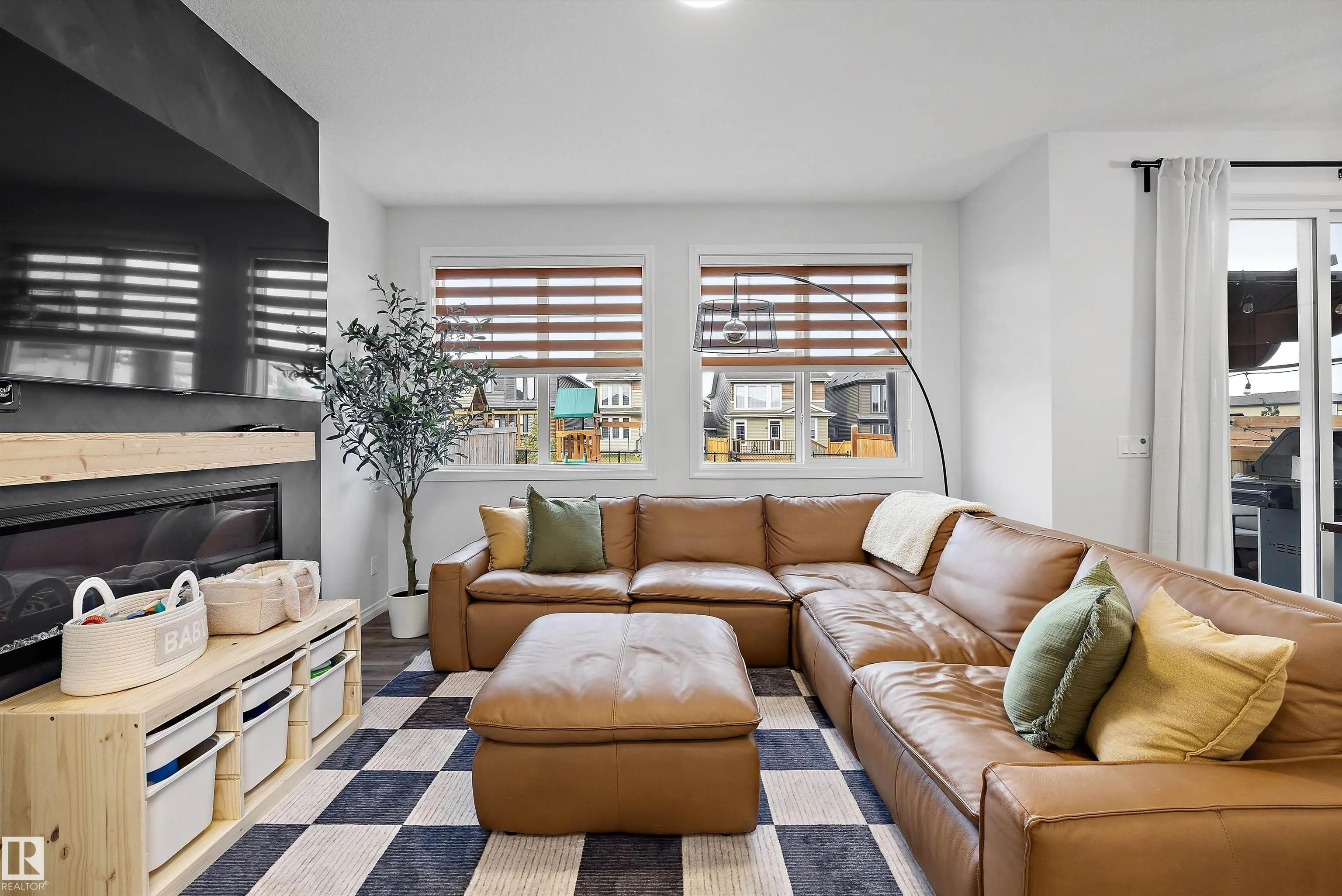 13052 211 Street