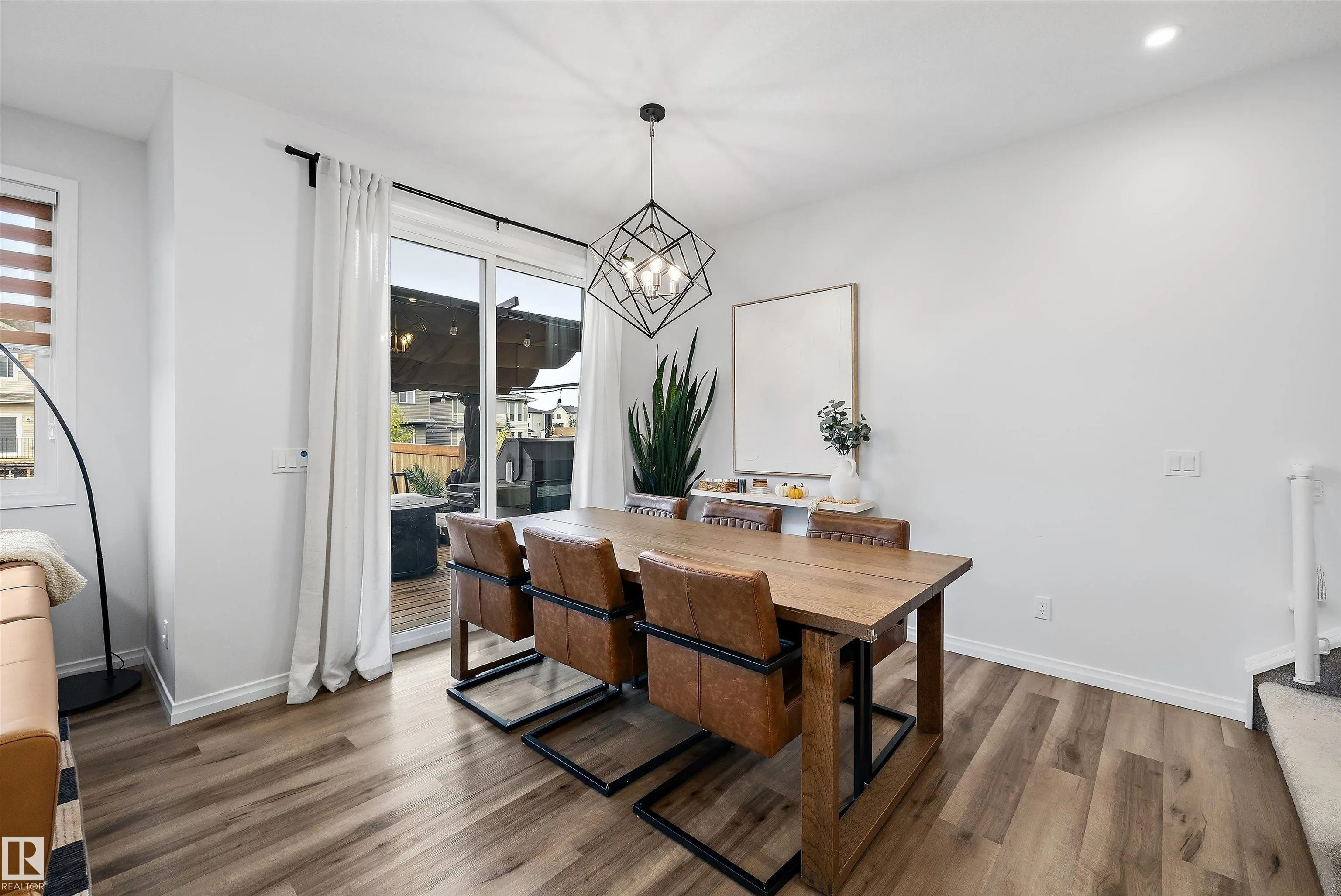 13052 211 Street